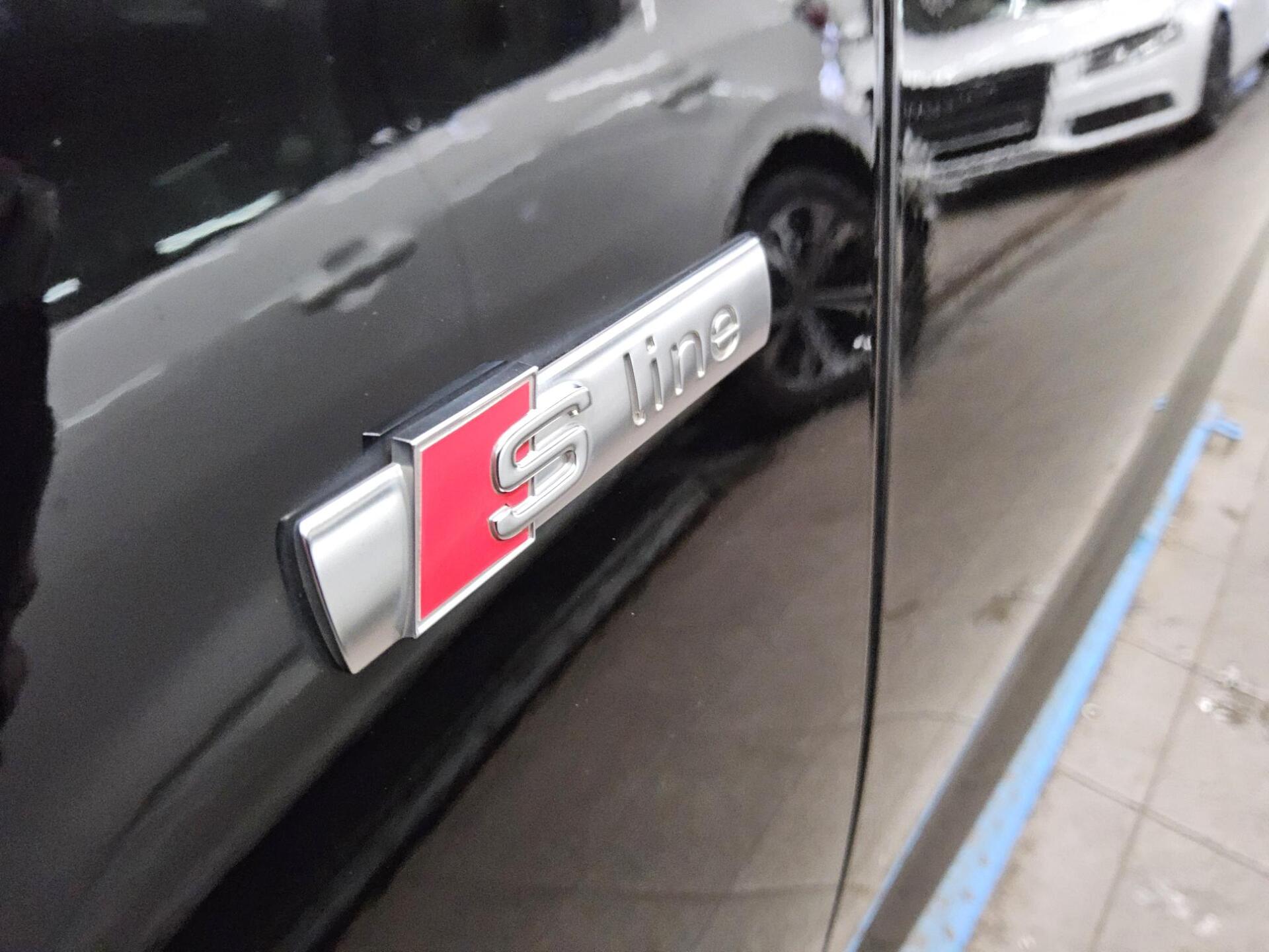 Audi Q5 50 TFSI e Qu. S-Line Ext. Navi LED PDC Shz 11