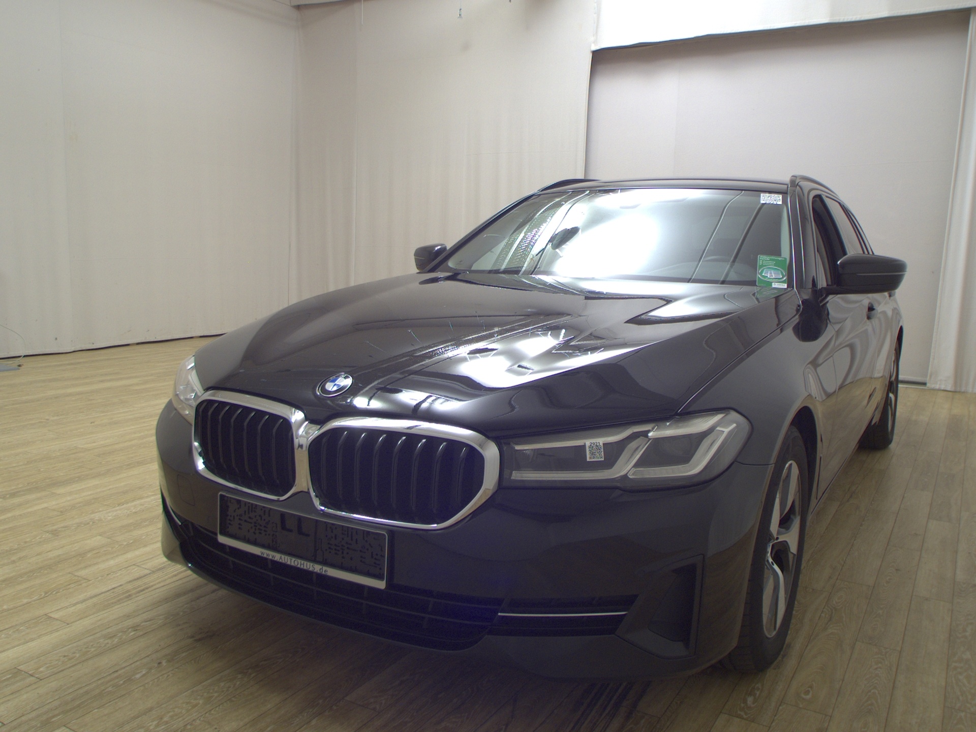 BMW 520dA Touring xDr Leder Navi LED+ LC prof. RFK 2