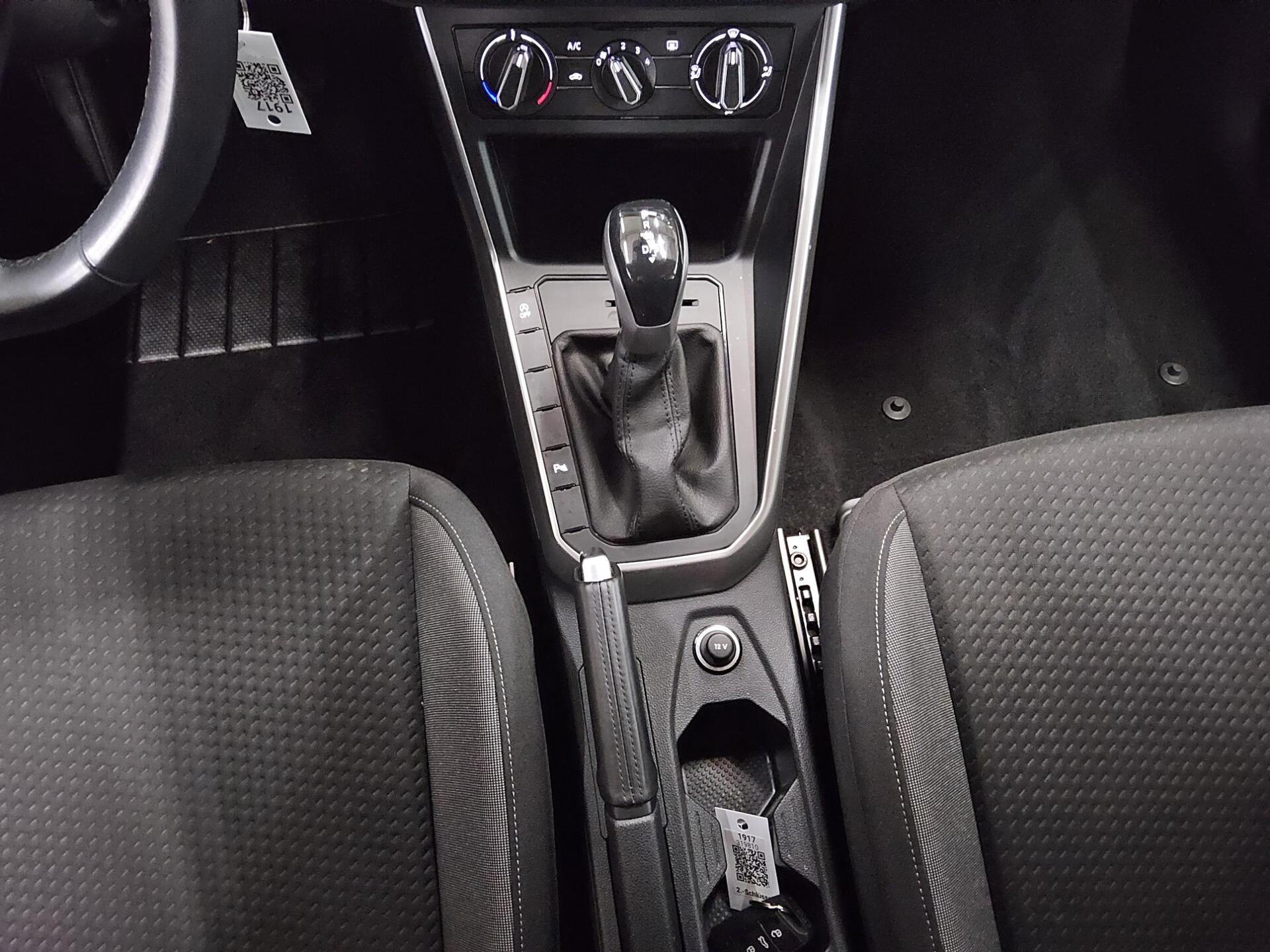 Volkswagen Taigo 1.0 TSI Life Navi LED DC RFK ACC 6