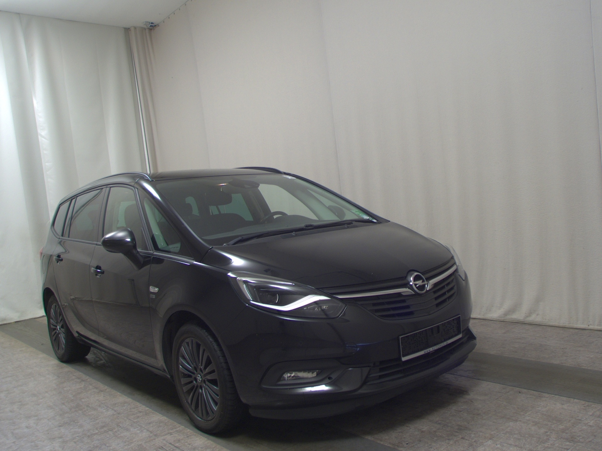 Opel Zafira Tourer 1.6 CDTI 120 Jahre Navi LED PDC 3