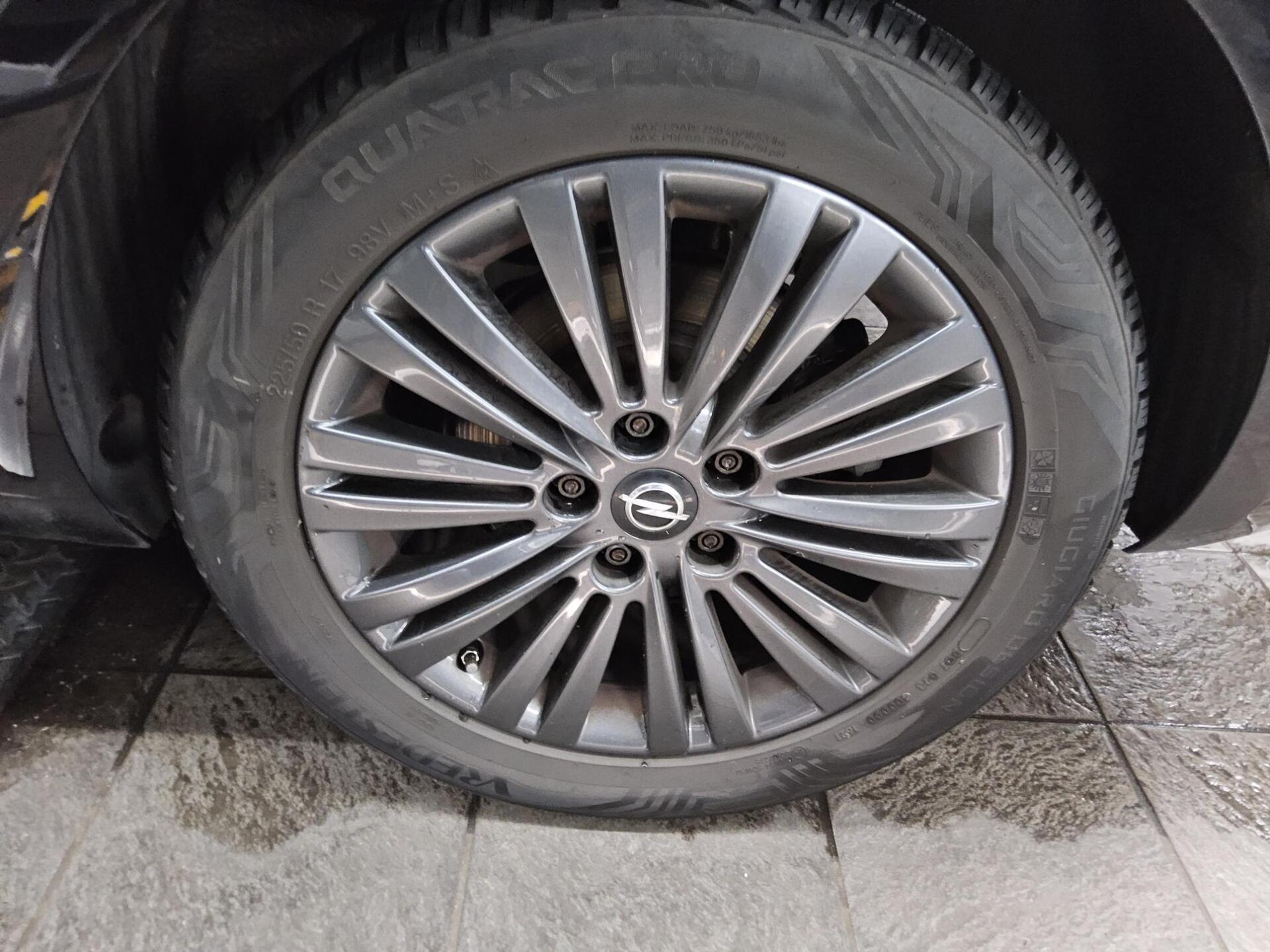 Opel Zafira Tourer 1.6 CDTI 120 Jahre Navi LED PDC 10