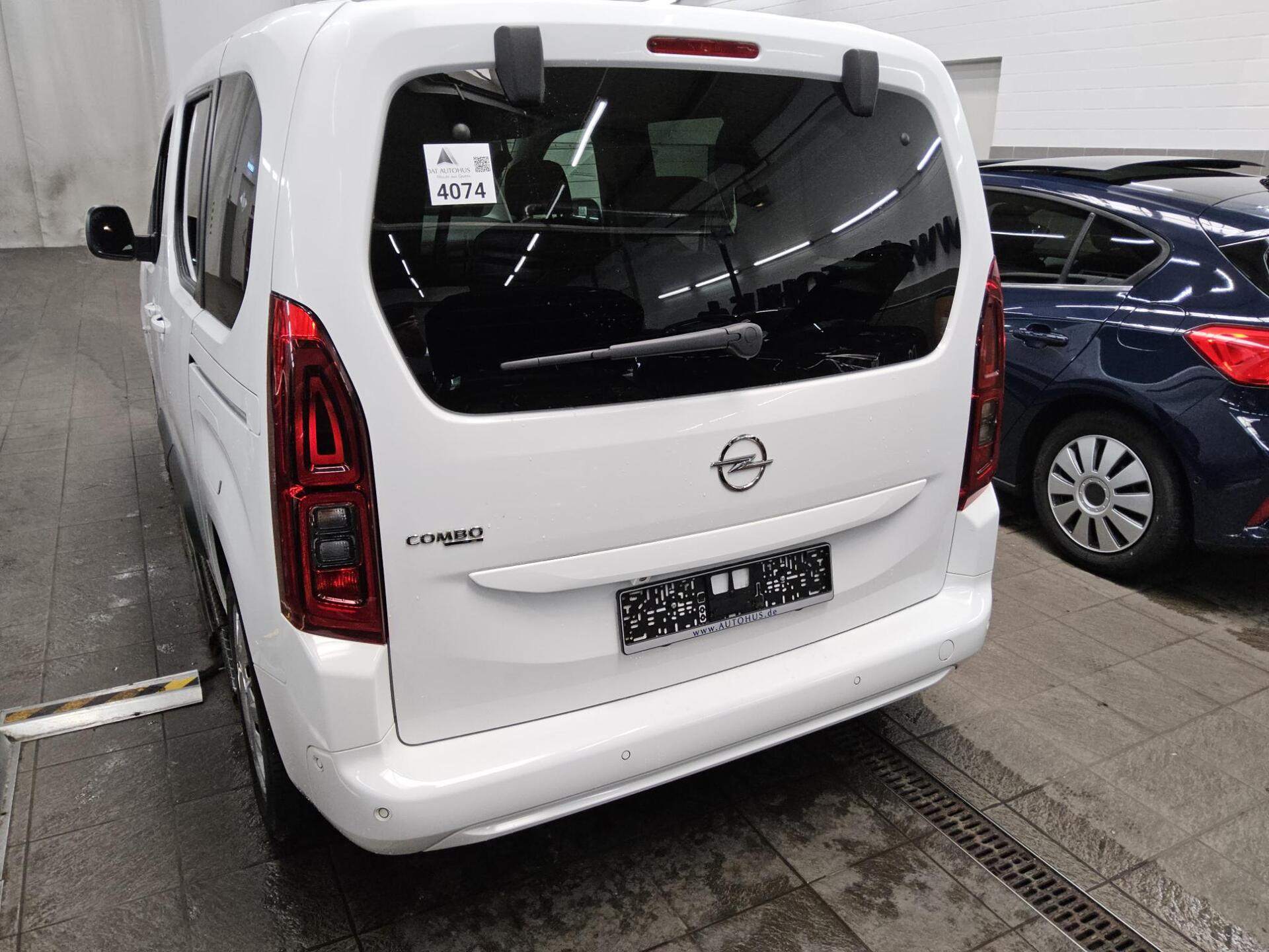 Opel Combo Life 1.5 D Edition Navi RFK Shz 10