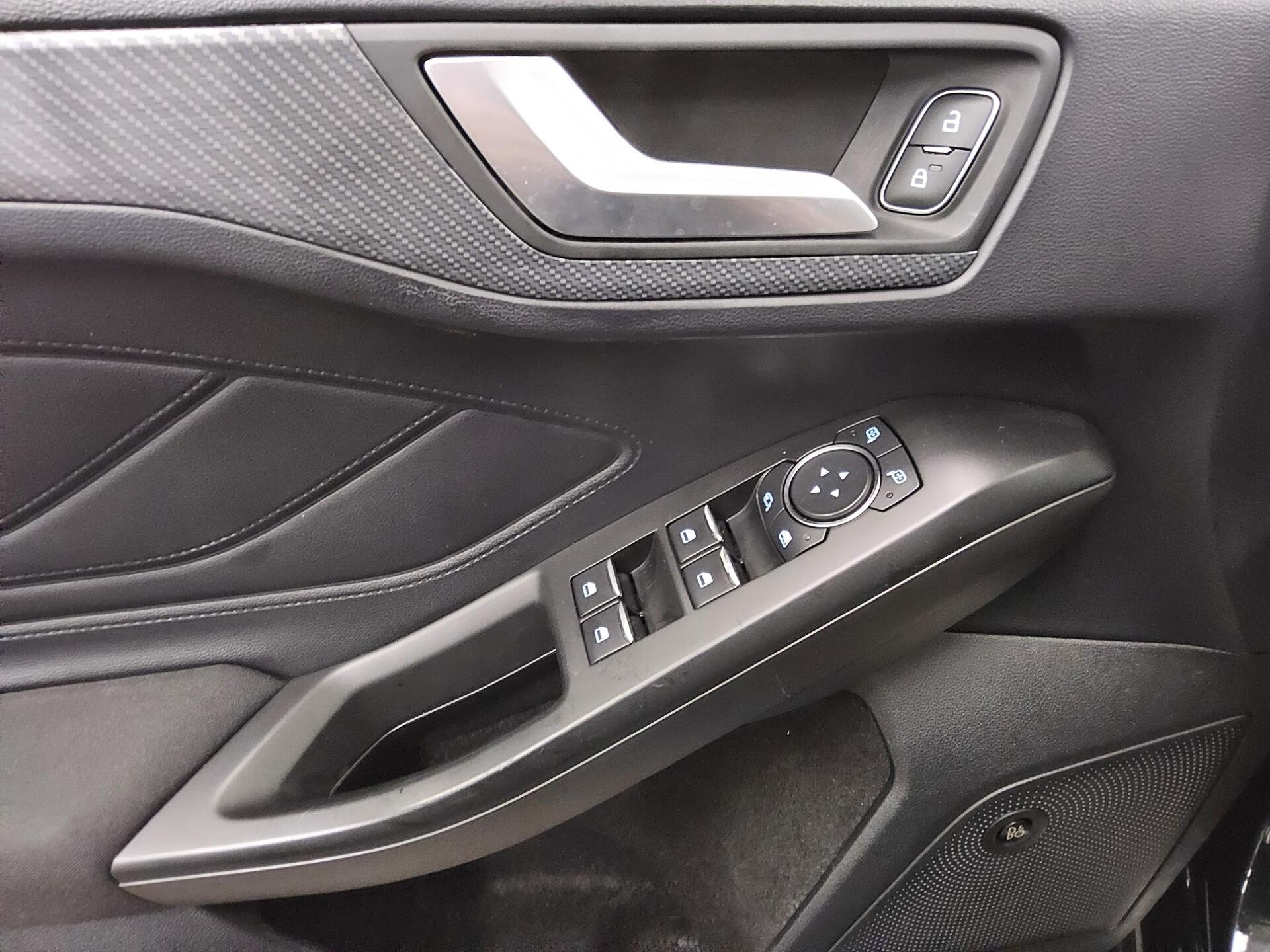 Ford Focus 2.0 EB ST-Line Navi LED B&O ACC RFK 9