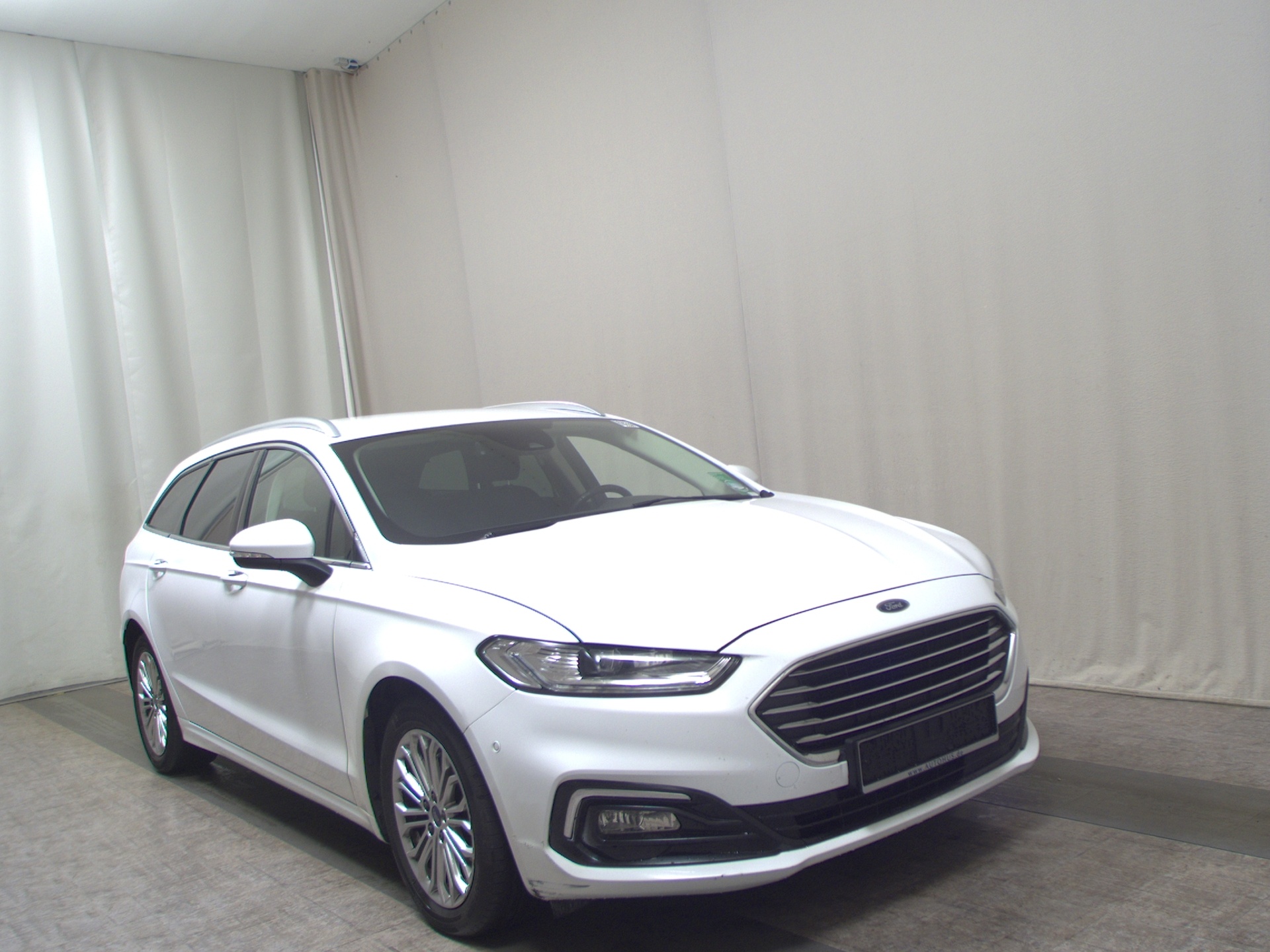 Ford Mondeo Turnier 2.0 EB Titanium Navi LED ACC 3