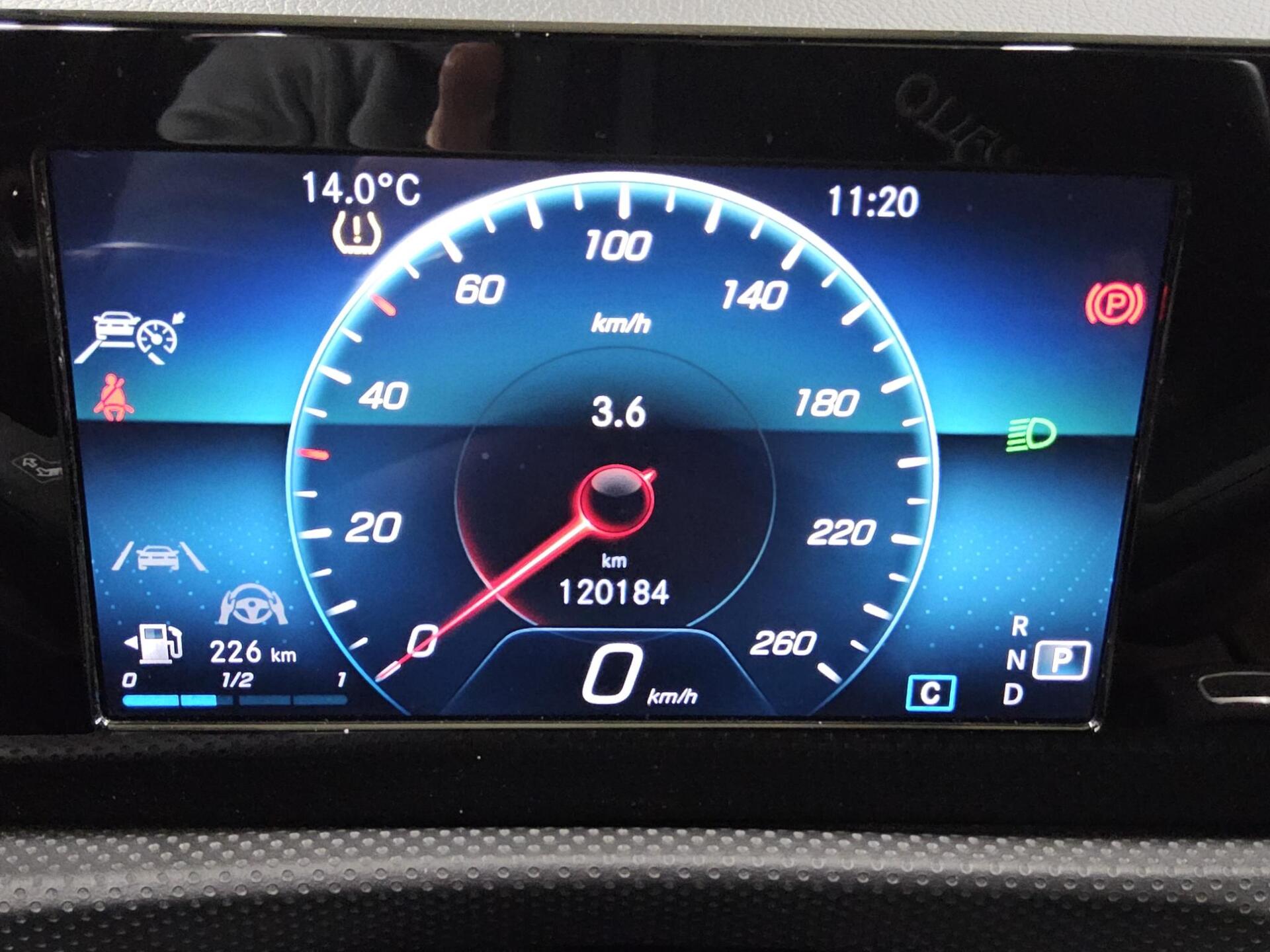 Mercedes-Benz CLA 220 SB d Progressive Navi LED MBUX Pano AHK 8