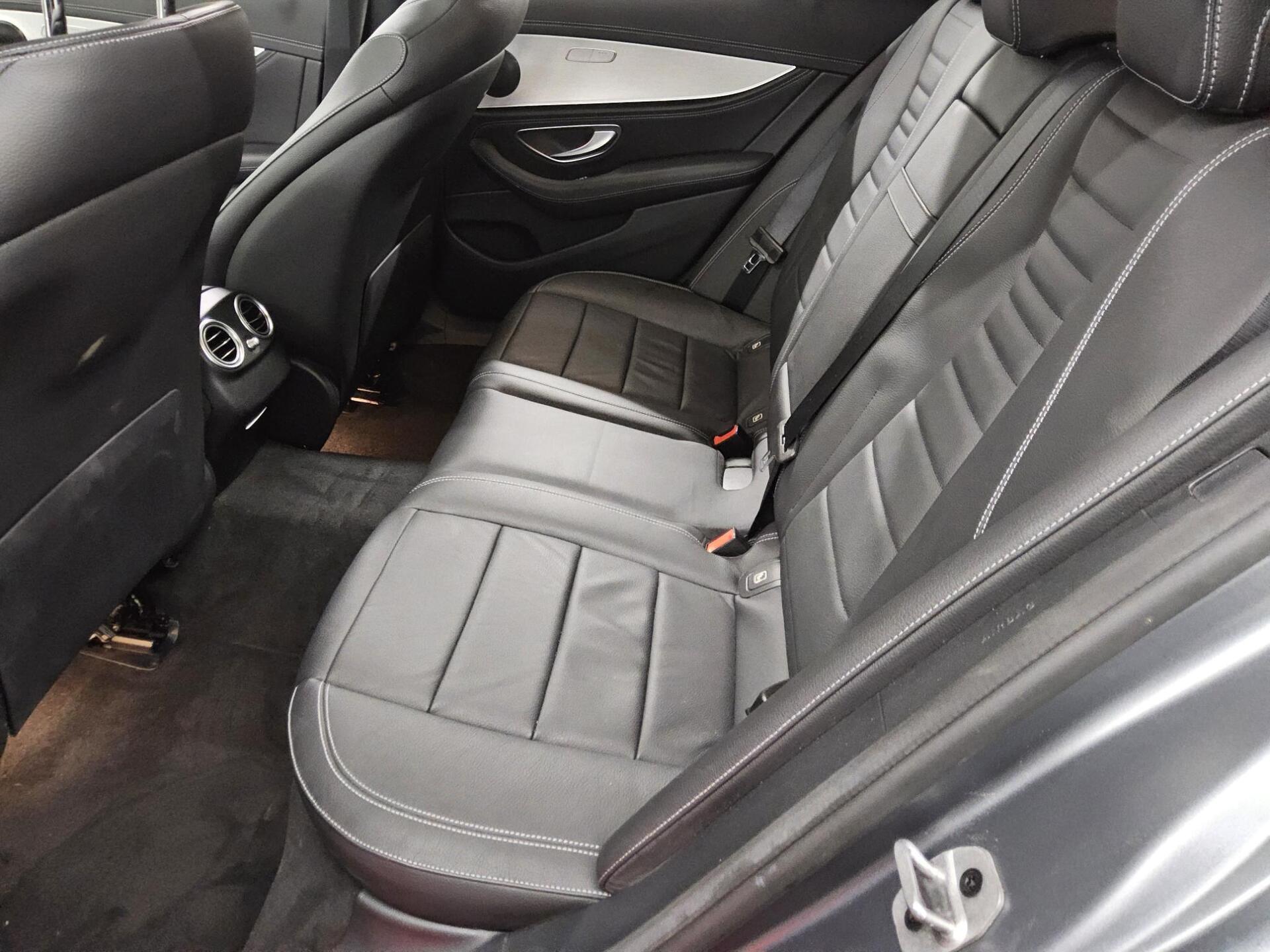 Mercedes-Benz E 300 T de 4M AMG-Line Navi Widescreen Pano HuD 13