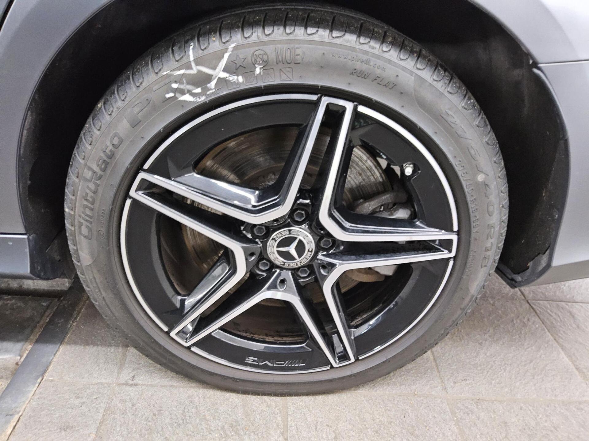 Mercedes-Benz E 300 T de 4M AMG-Line Navi Widescreen Pano HuD 12