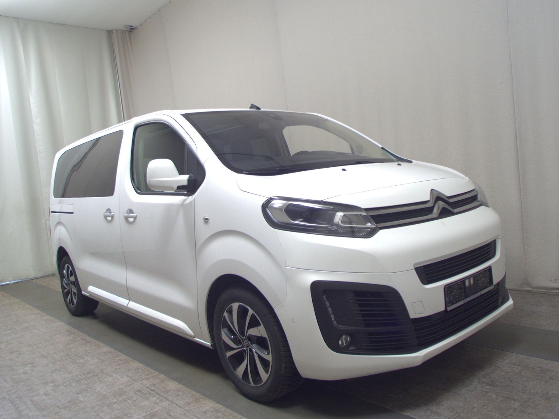 Citroën SpaceTourer 2.0 BlueHDi M Shine 8-Sitze Navi RFK 3