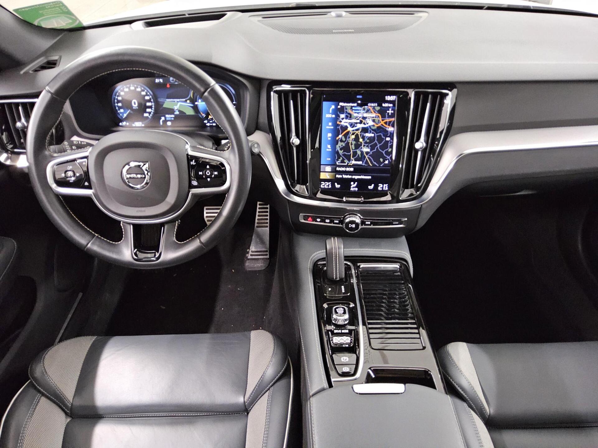 Volvo V60 T6 AWD R-Design T-Leder Navi LED Pano 4xShz 5