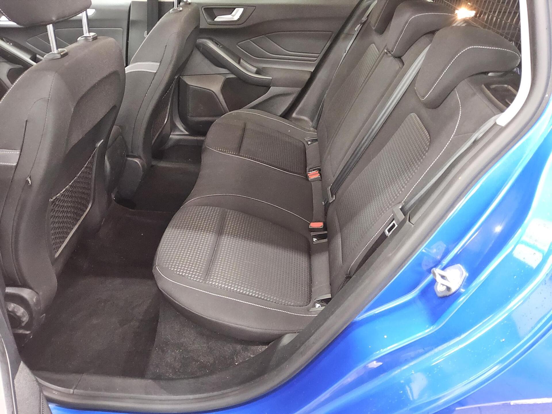 Ford Focus Turnier 1.0 EB Cool&Connect Navi SHZ PDC 13