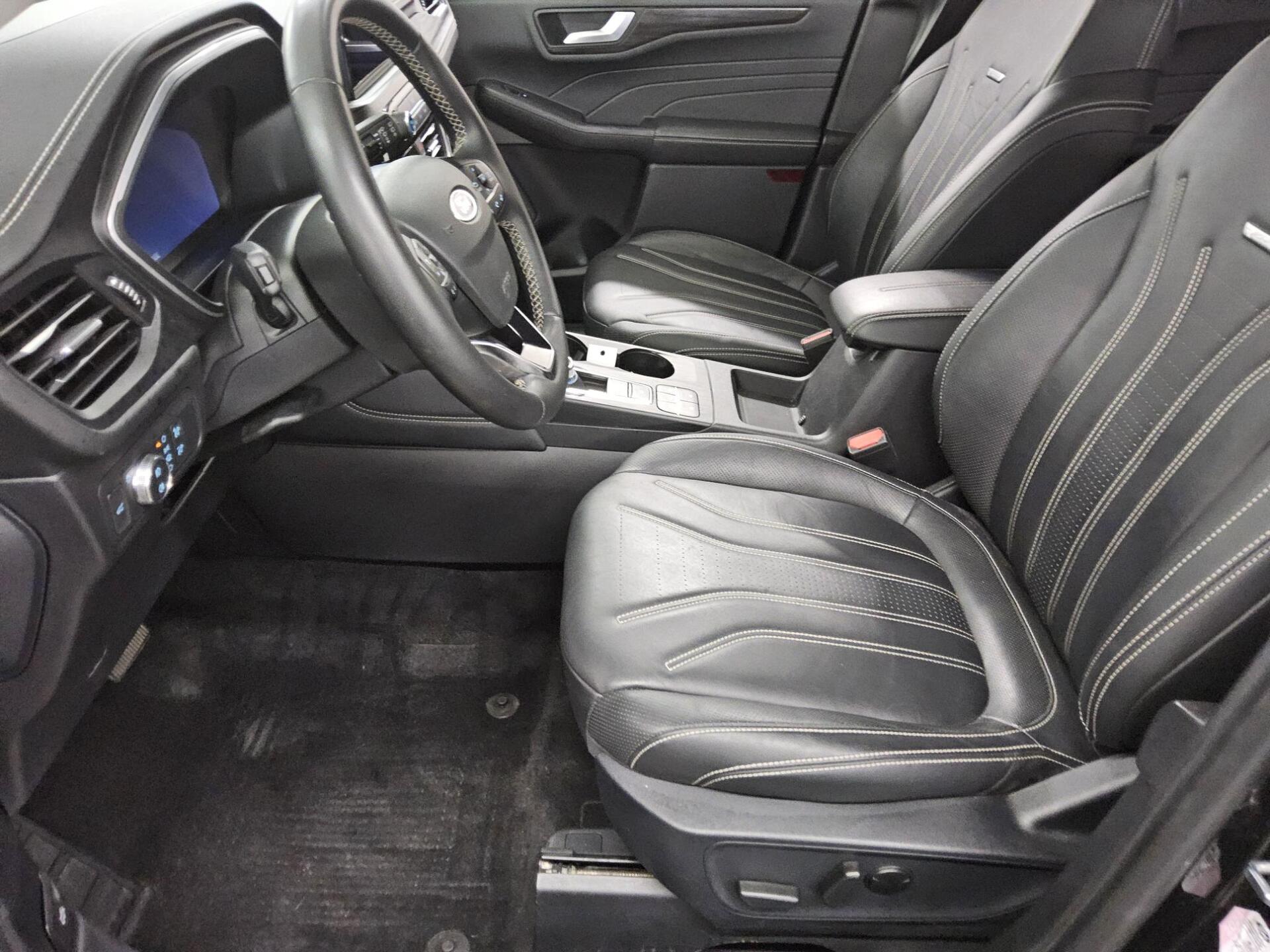 Ford Kuga 2.0 EB Vignale Leder Navi HuD LED RFK ACC 9