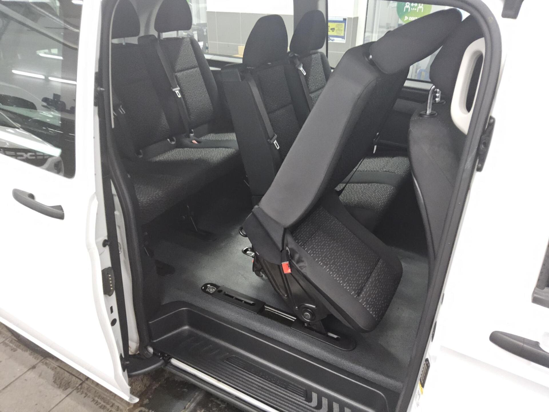 Mercedes-Benz Vito Tourer 114 CDI extralang 8-Sitze Navi RFK 13