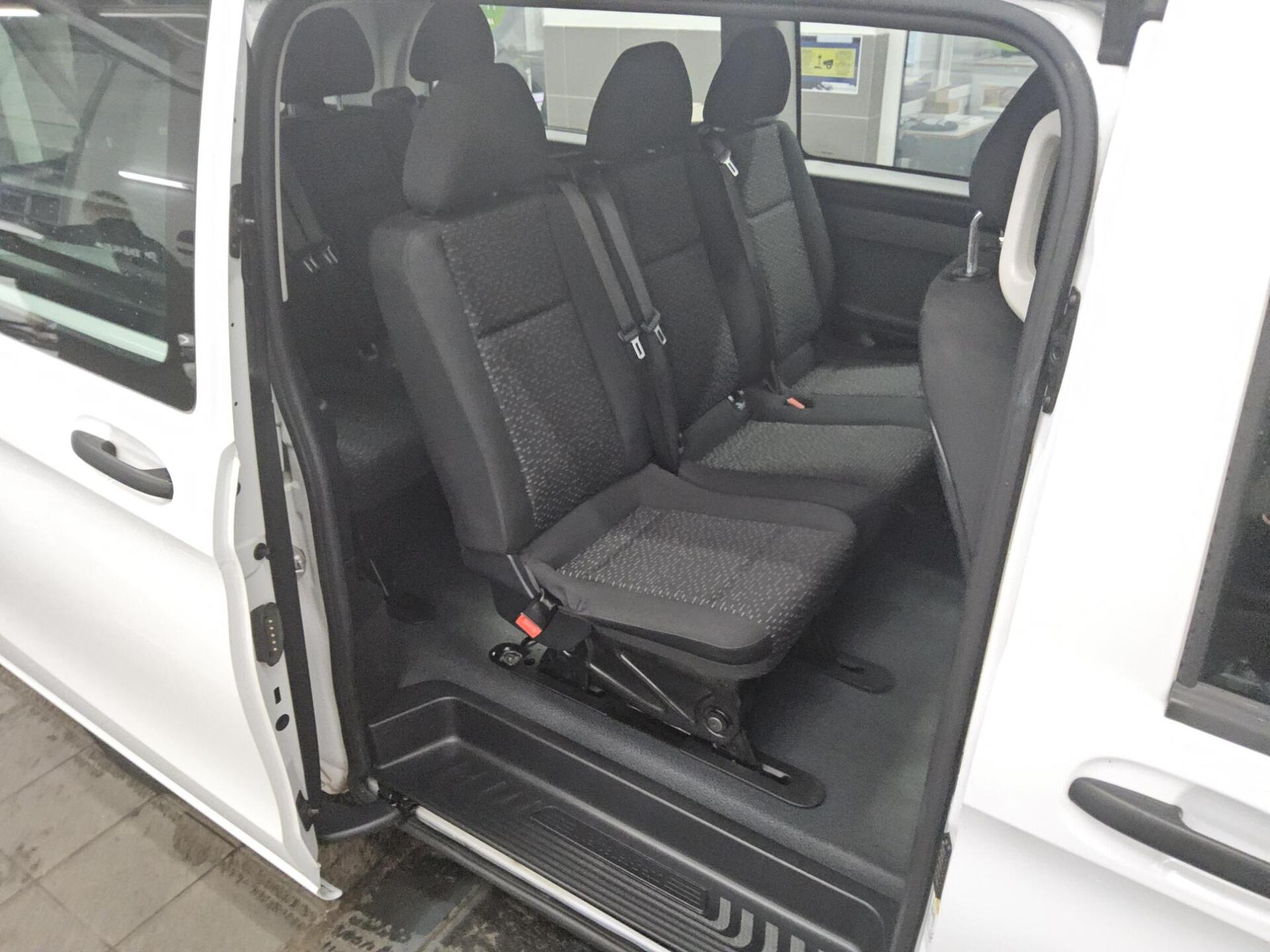 Mercedes-Benz Vito Tourer 114 CDI extralang 8-Sitze Navi RFK 12