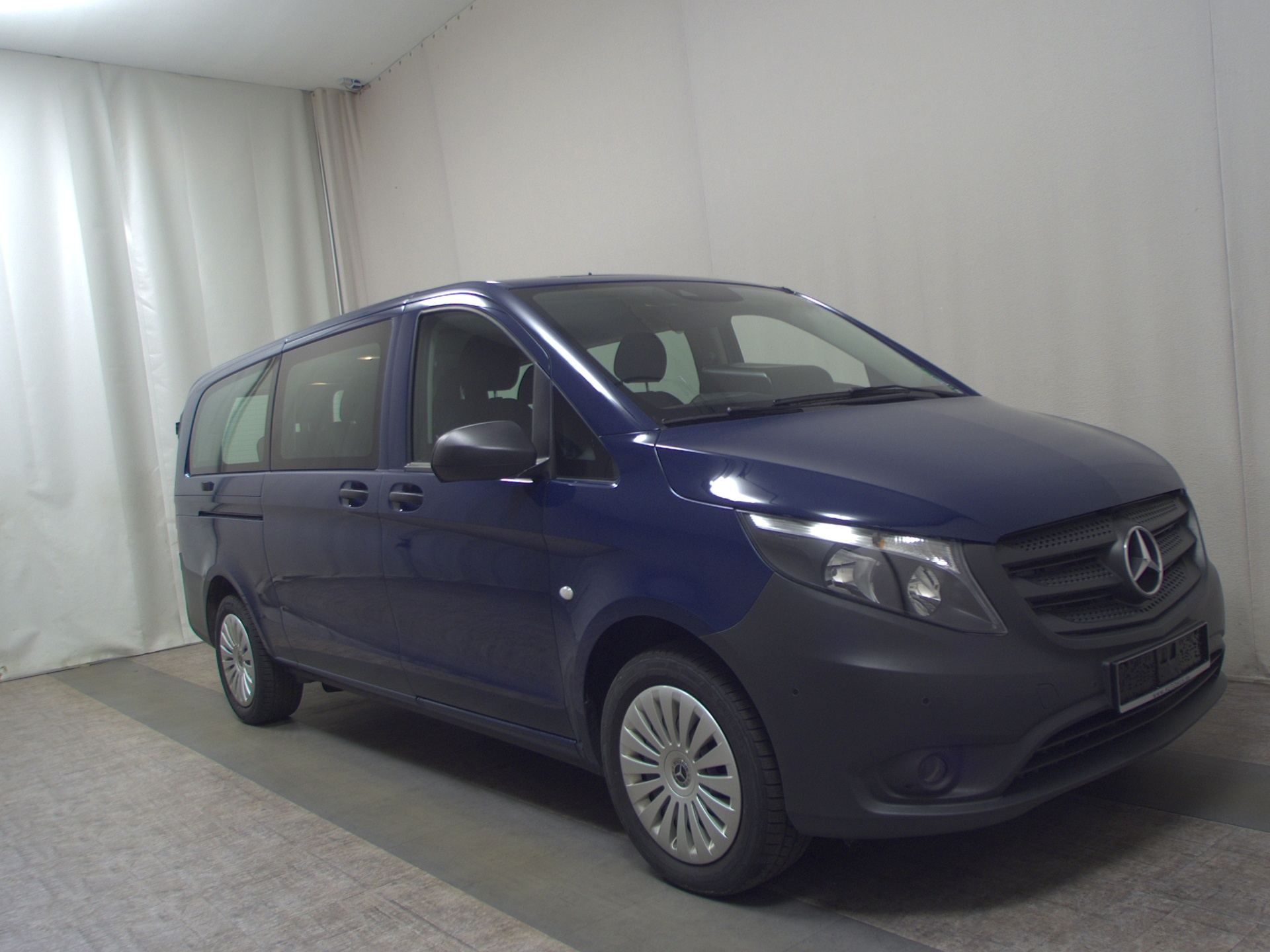 Mercedes-Benz Vito Tourer 114 CDI extralang 8-Sitze Navi RFK 3