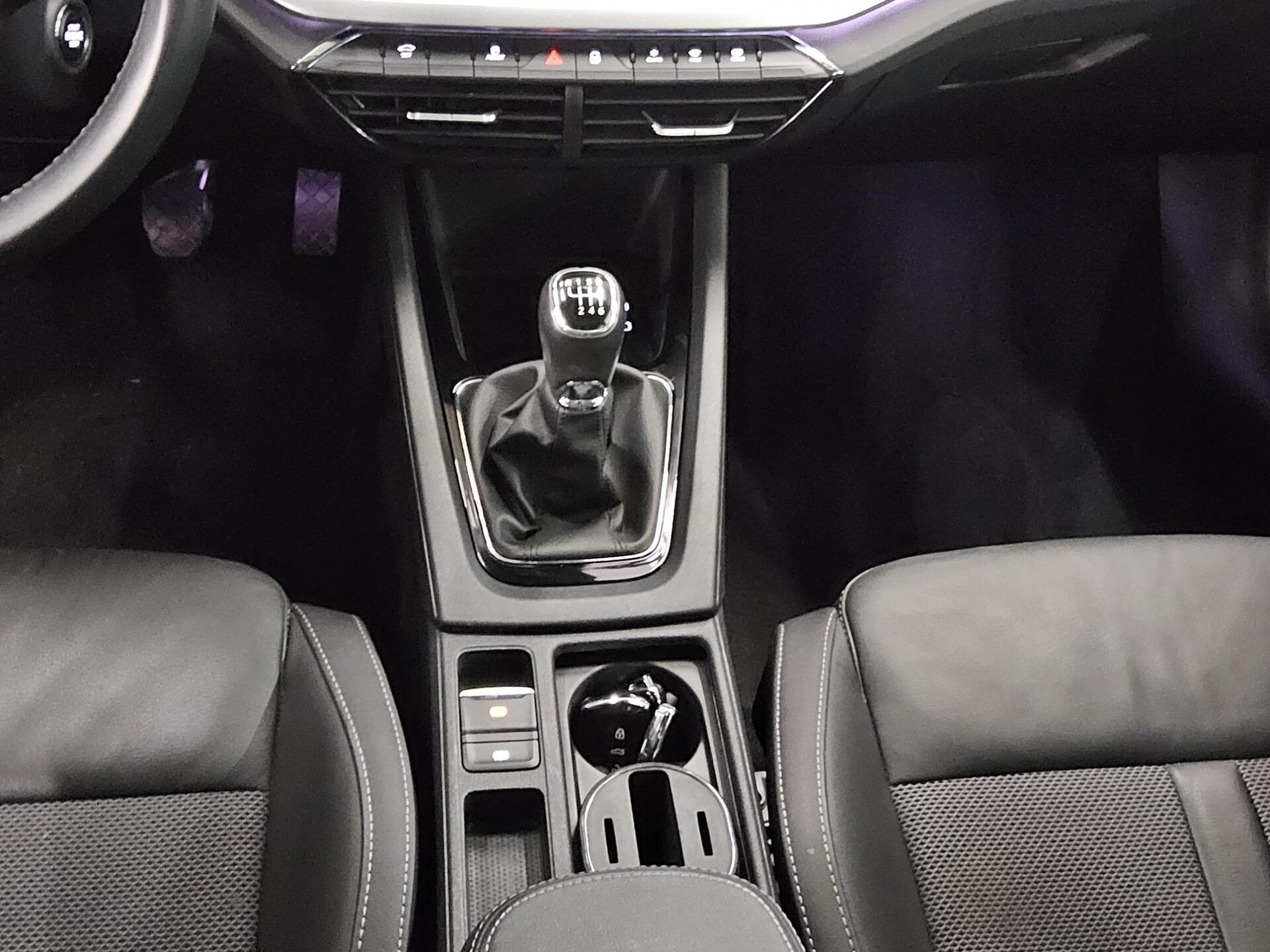 Skoda Octavia Kombi 2.0 TDI Ambition T-Leder Navi LED 6