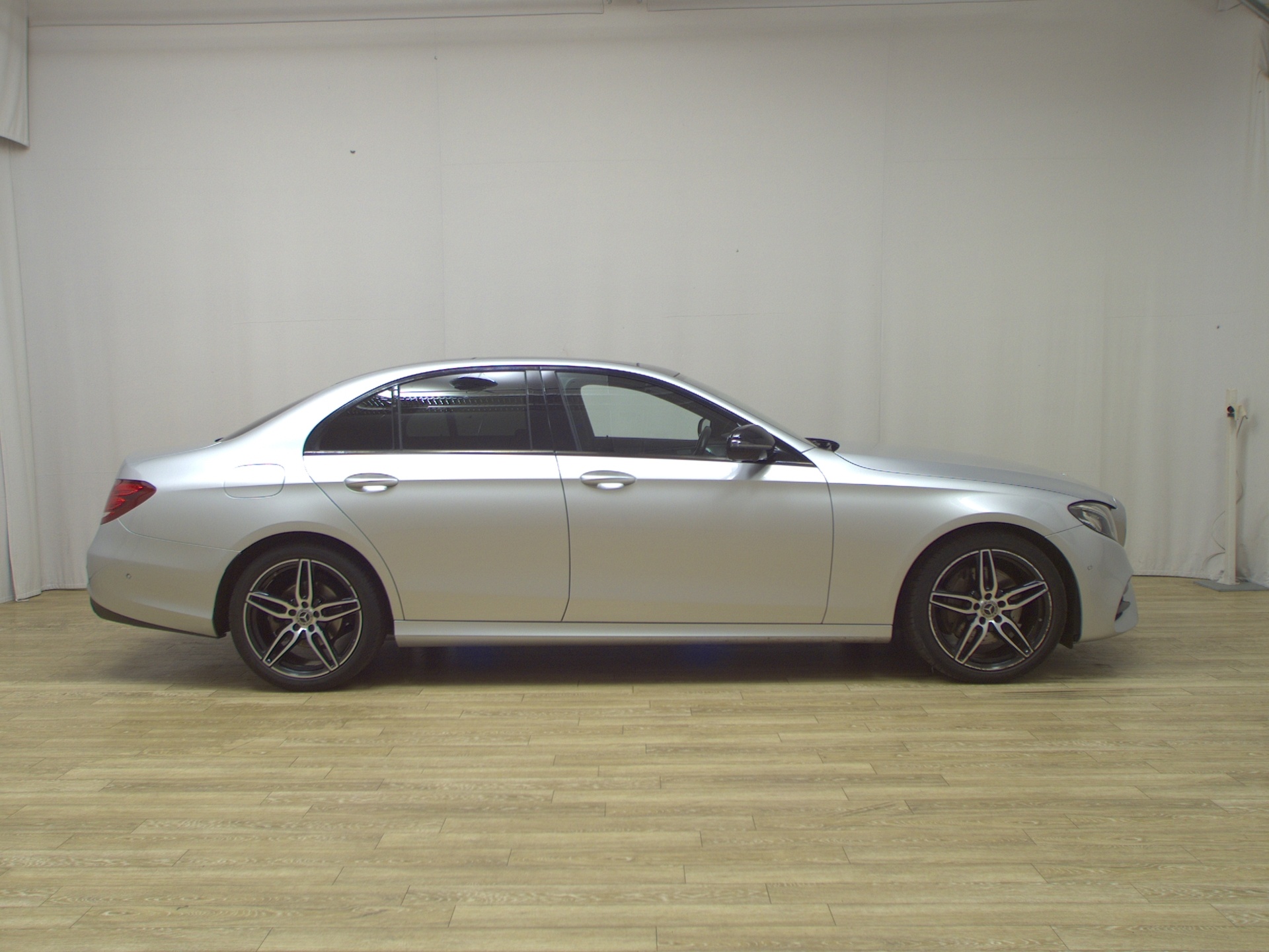 Mercedes-Benz E 220 d AMG-Line Night Widescreen Burm. Pano