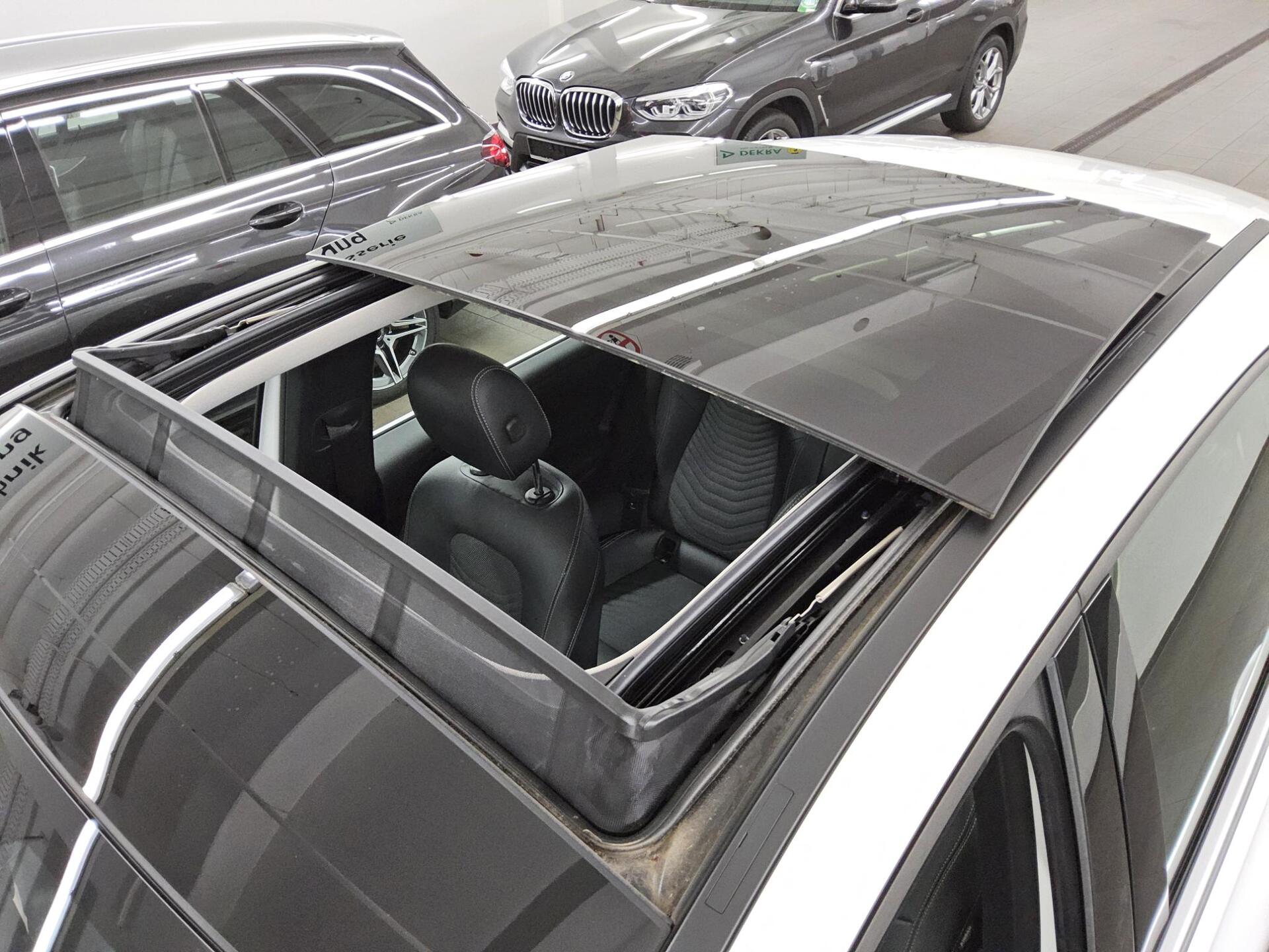 Mercedes-Benz B 180 d Style T-Leder Navi LED Panorama AHK 13