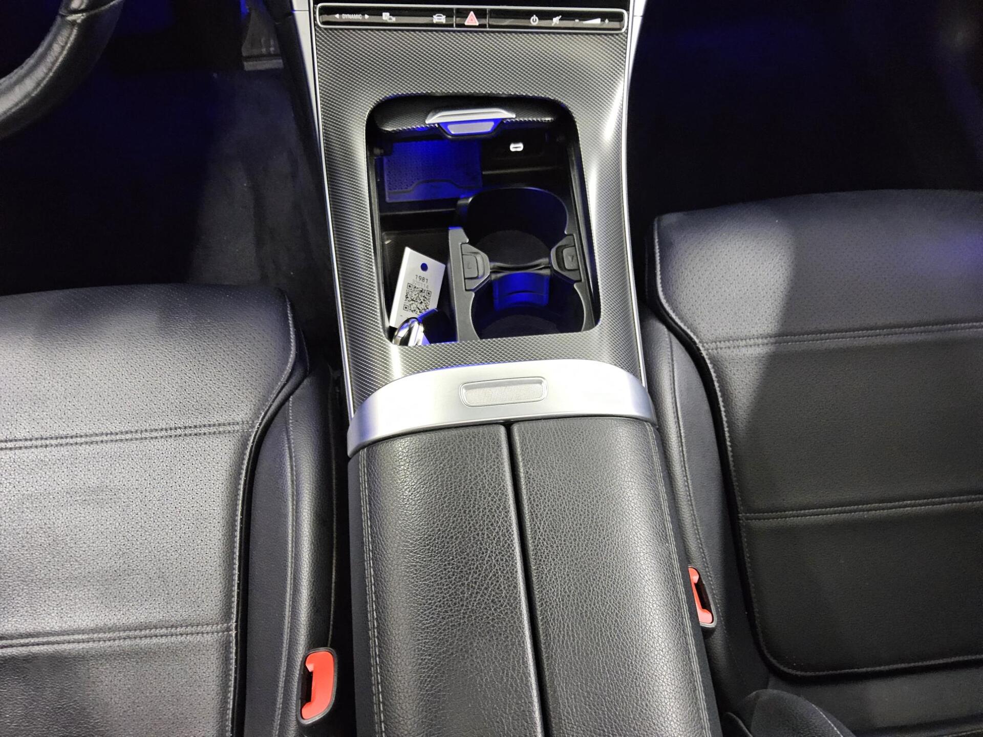 Mercedes-Benz C 200 d Avantgarde Night Pano Navi LED Distr.+ 6