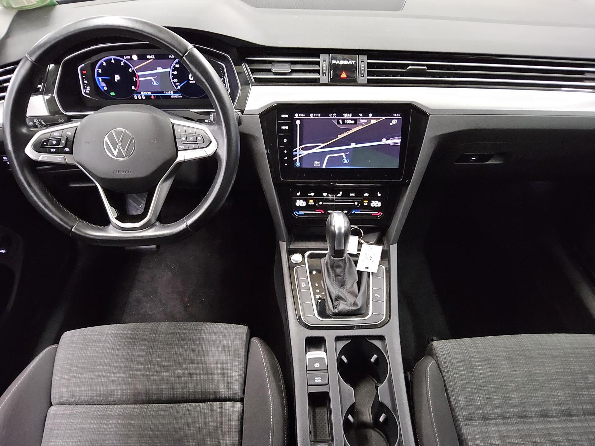 Volkswagen Passat Var. 1.5 TSI Business Nav LED AID RFK AHK 5