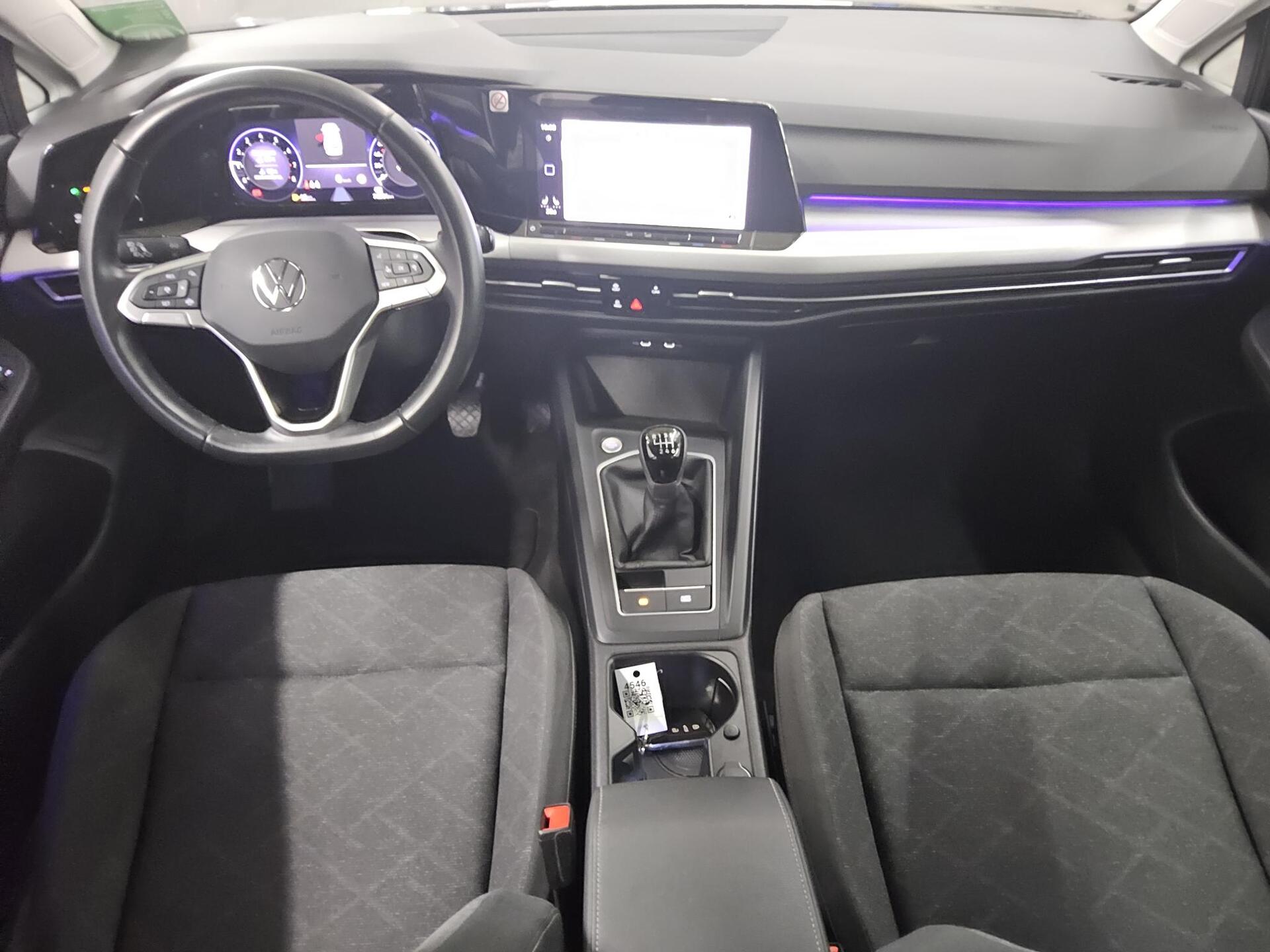 Volkswagen Golf-8 Var. 1.5 TSI Life Navi LED AID PDC SHZ 5