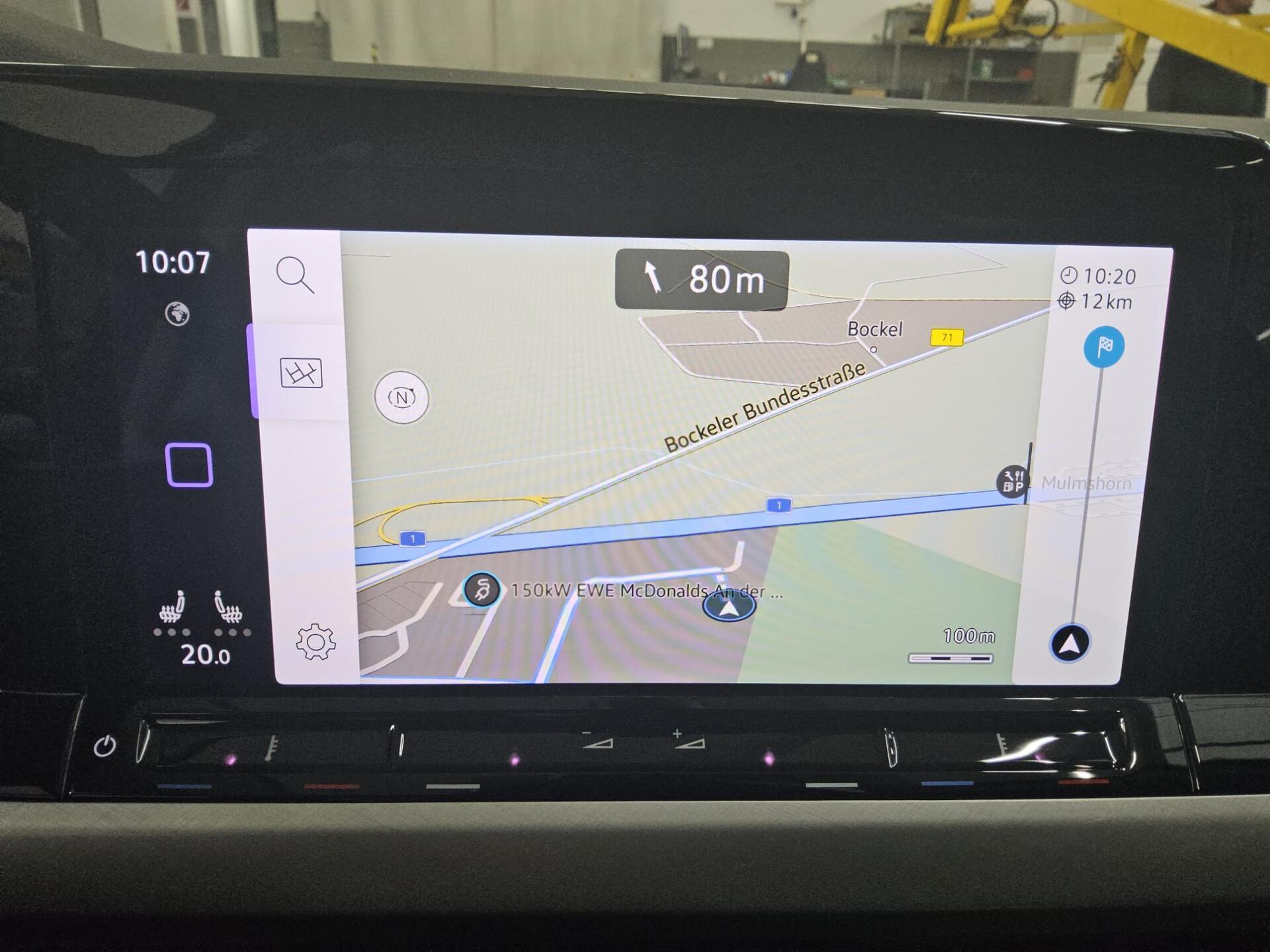 Volkswagen Golf-8 Var. 1.5 TSI Life Navi LED AID PDC SHZ 7