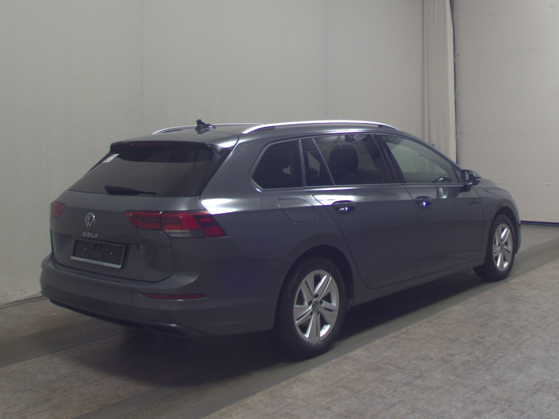 Volkswagen Golf-8 Var. 1.5 TSI Life Navi LED AID  PDC SHZ 4