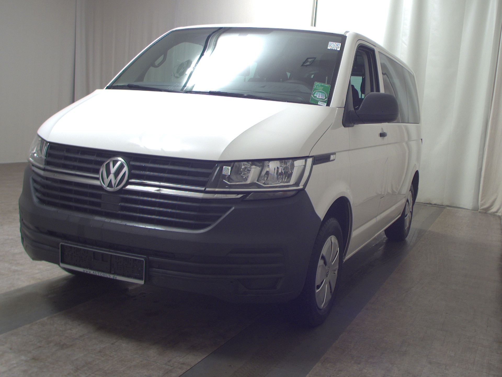 Volkswagen T6.1 Kombi 2.0 TDI 9-Sitze Klima PDC 2
