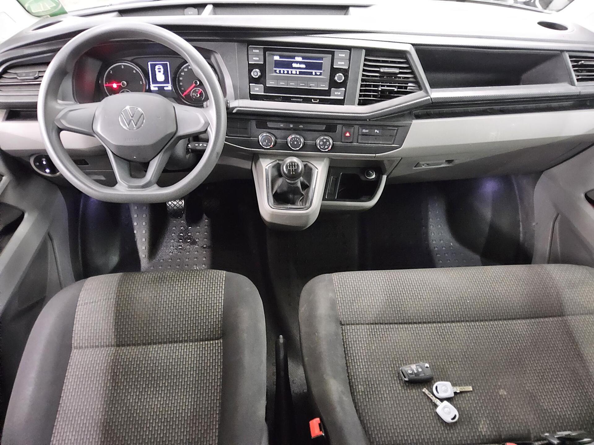 Volkswagen T6.1 Kombi 2.0 TDI 9-Sitze Klima PDC 5