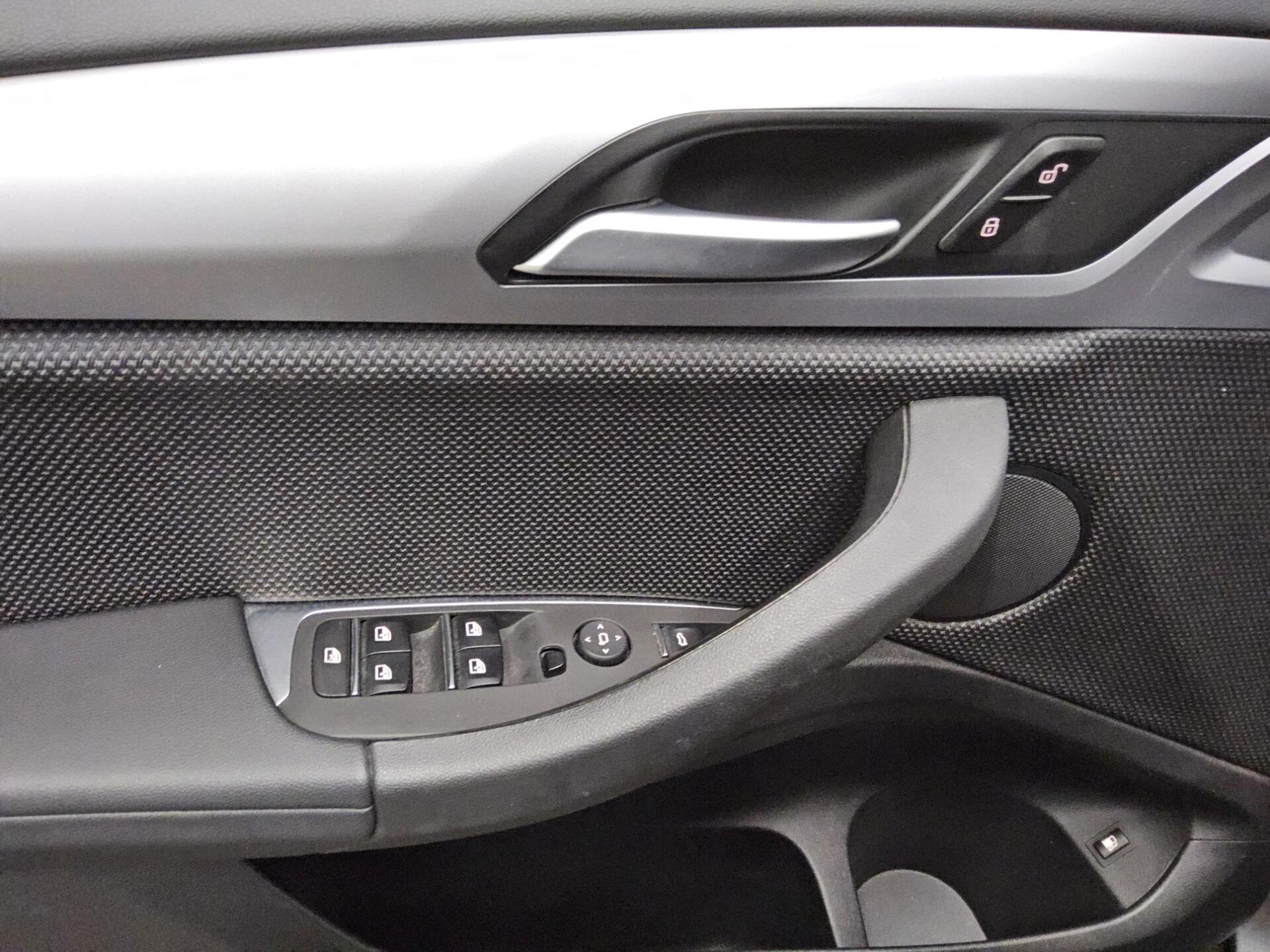 BMW X3 xDrive30e Advantage Navi PDC LED Panorama 9