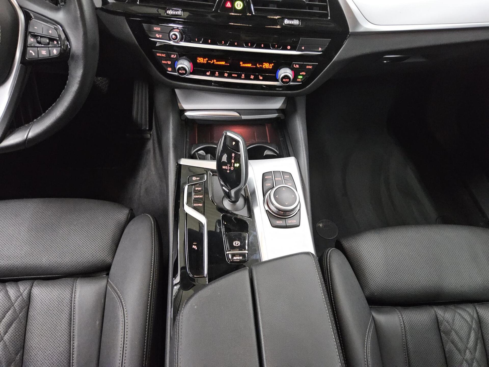 BMW 520dA Leder Navi LED LC prof. Ambiente RFK ACC 6