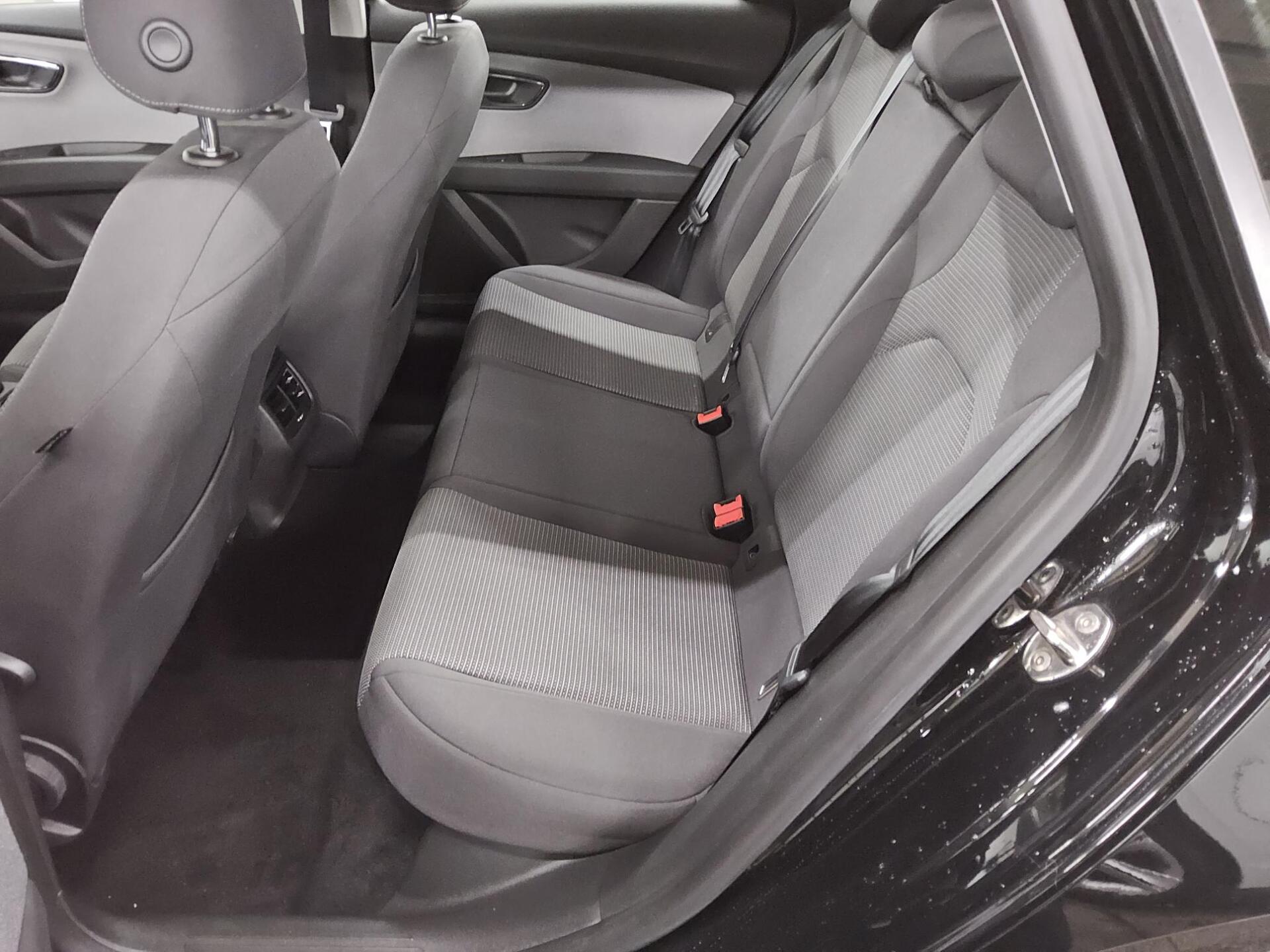 Seat Leon Sportstourer 2.0 TDI Style Navi LED Shz 13