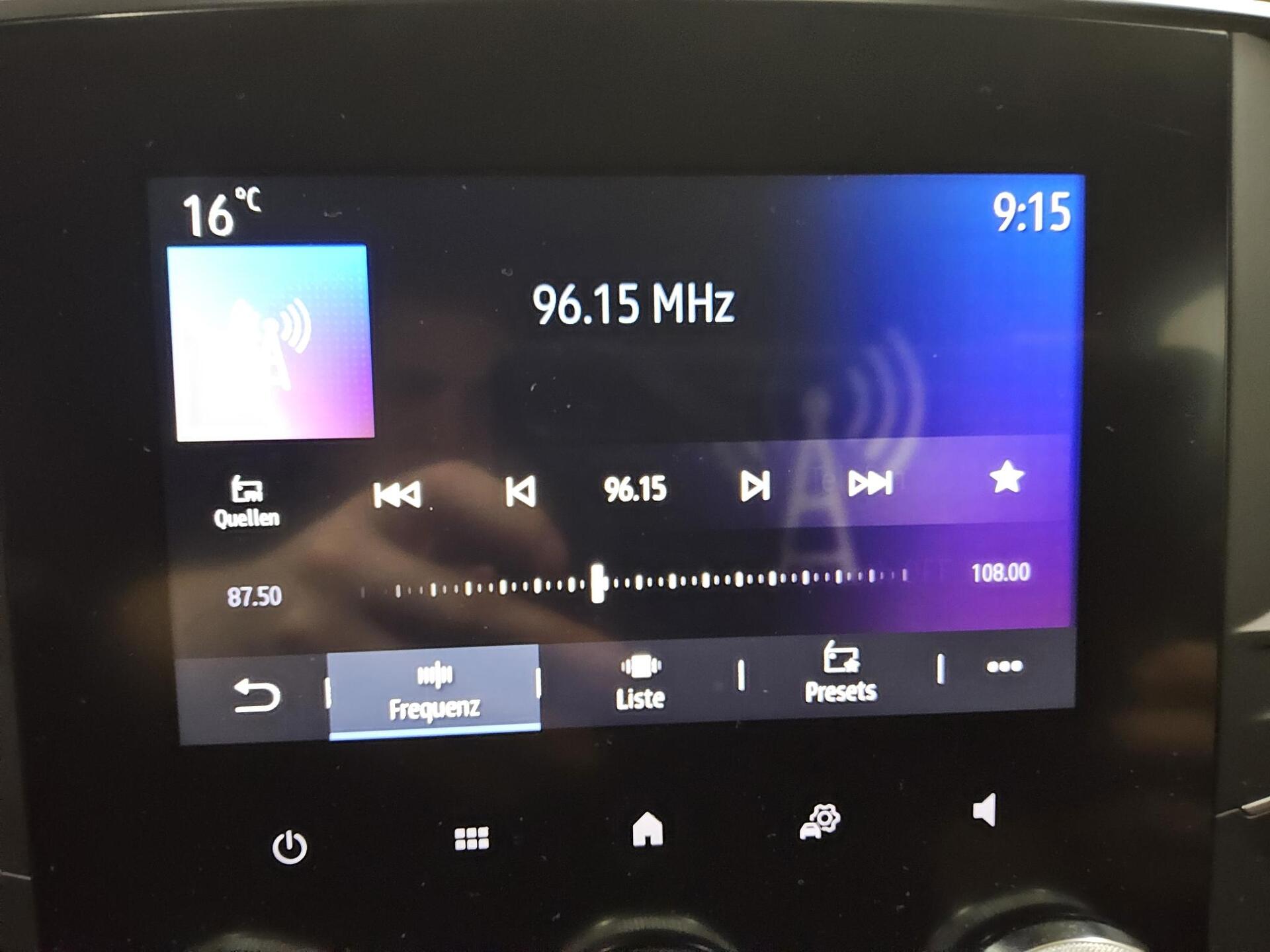 Renault Megane Grandtour 1.5 AHK LED PDC Shz Tempomat 7