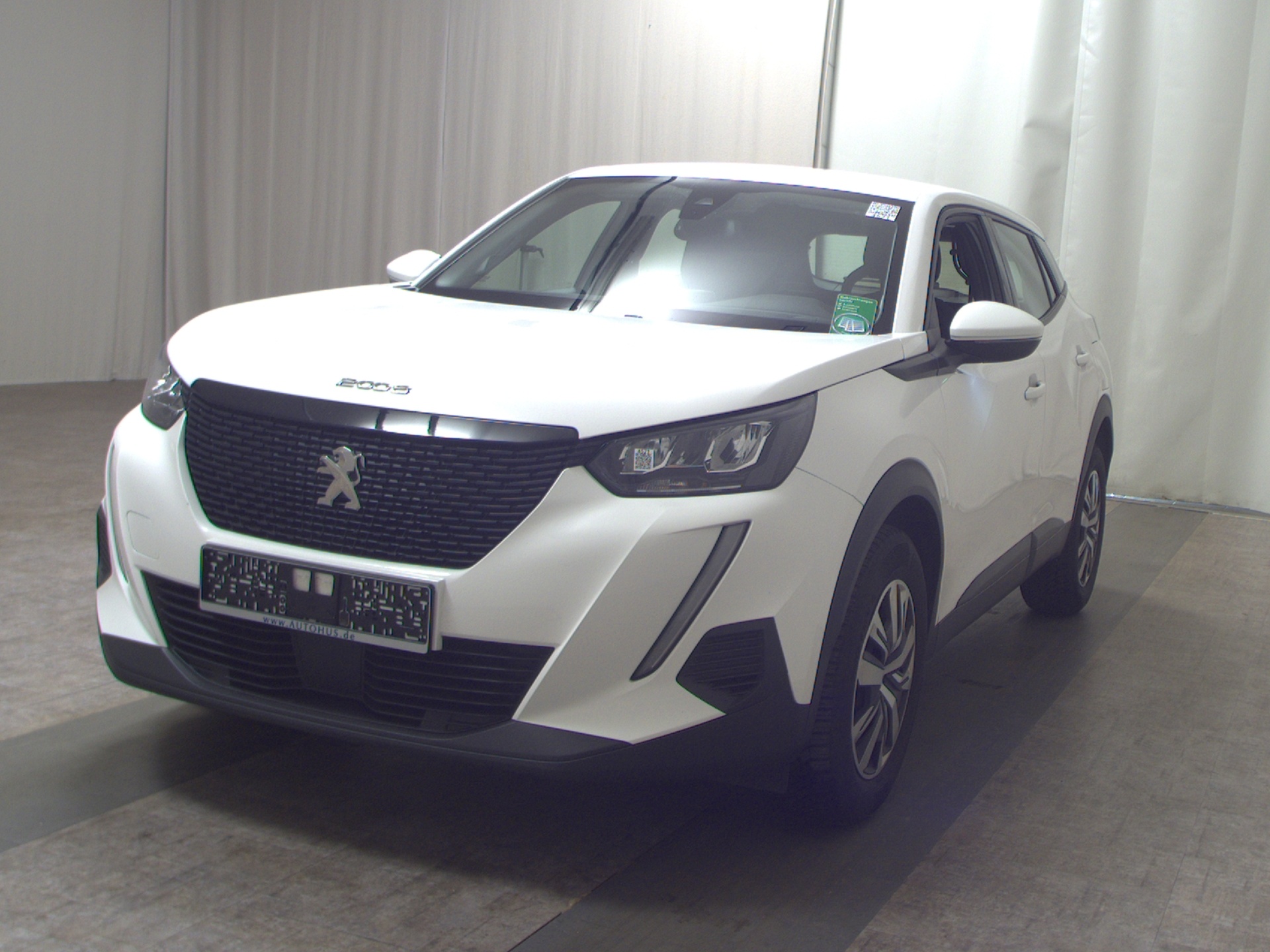 Peugeot 2008 1.5 BlueHDI Active Navi LED AHK Shz PDC DAB 2