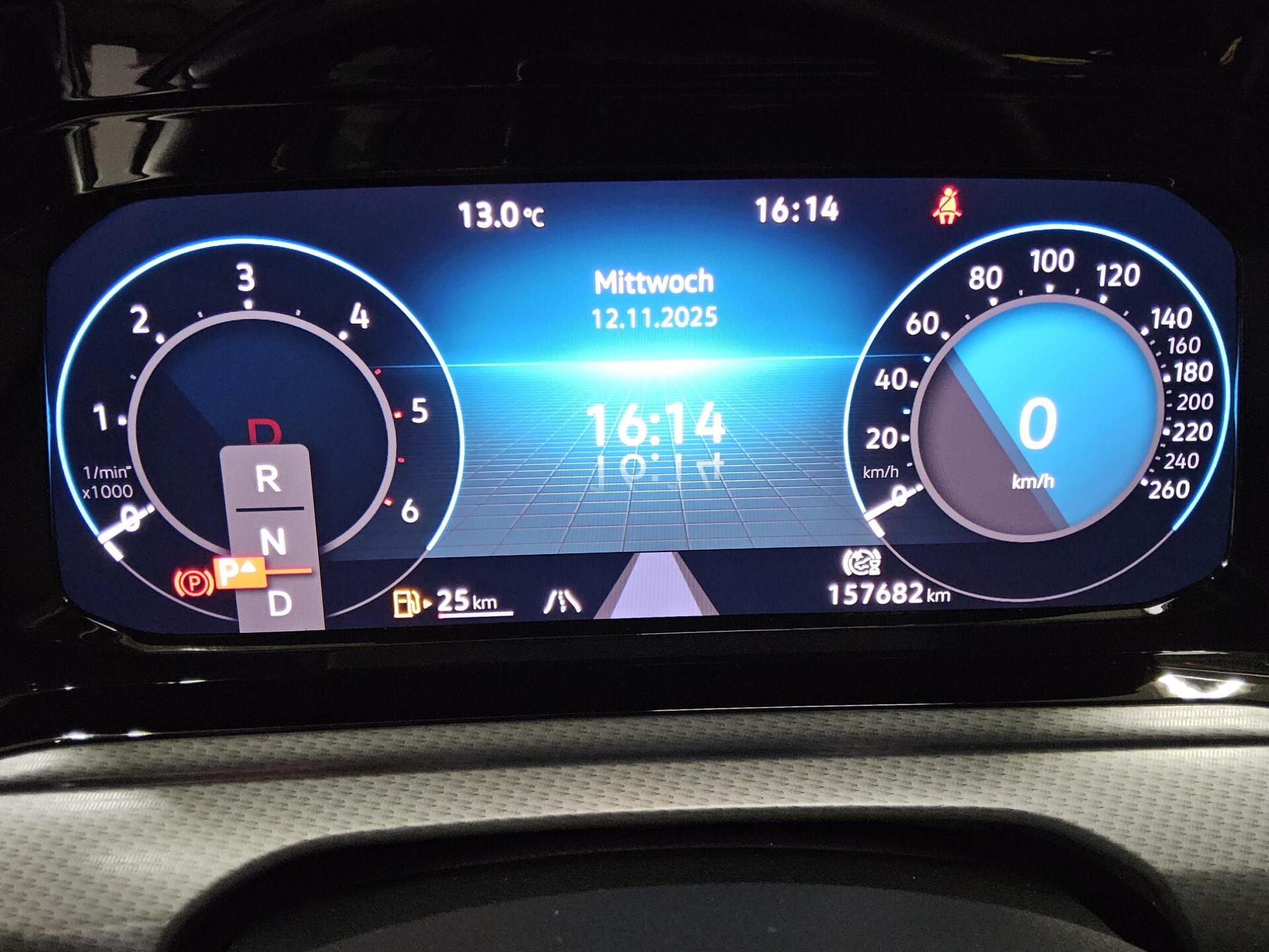 Volkswagen Golf-8 Alltrack 2.0 TDI 4M Navi Matrix Pano H-K 8