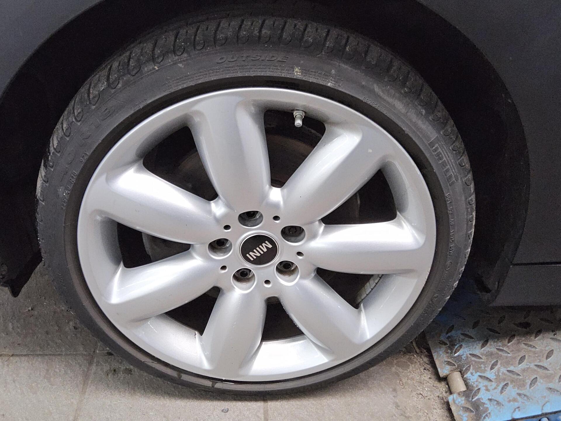 MINI Cooper SD Clubman ALL4 Navi LED Leder Pano H-K 10