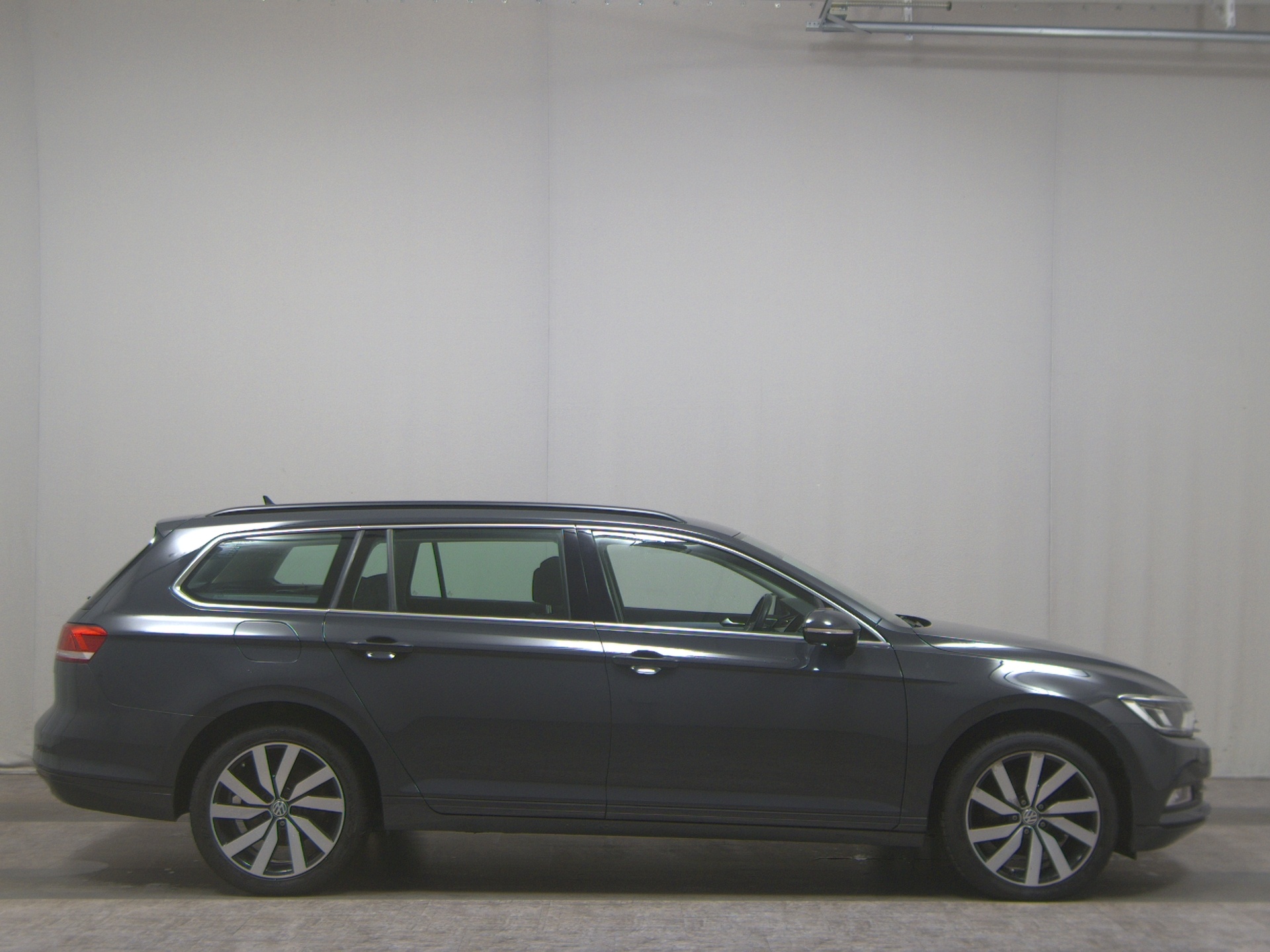 Volkswagen Passat Var. 2.0 TDI Comf. Navi LED AID RFK 4xShz