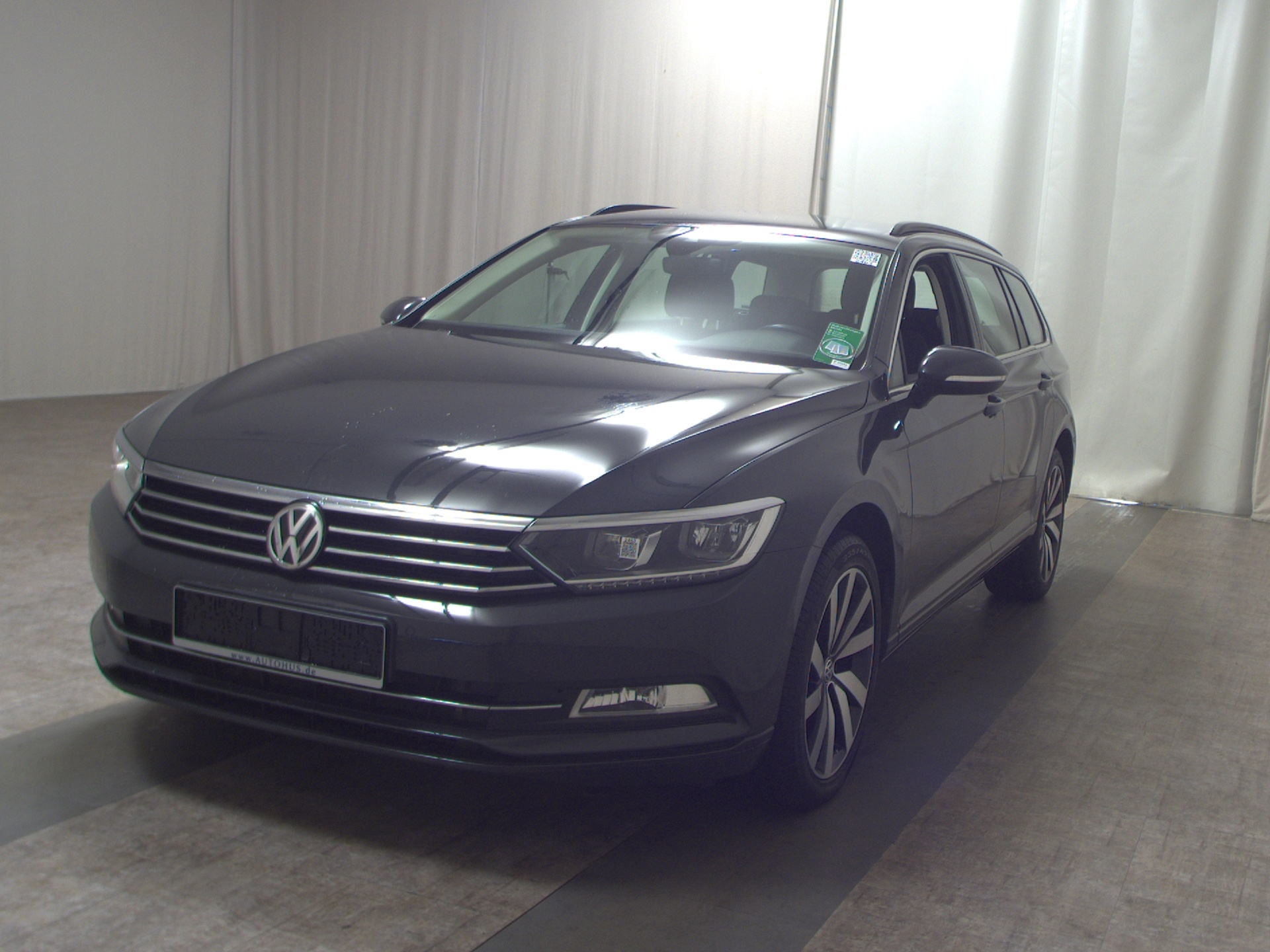 Volkswagen Passat Var. 2.0 TDI Comf. Navi LED AID RFK 4xShz 2
