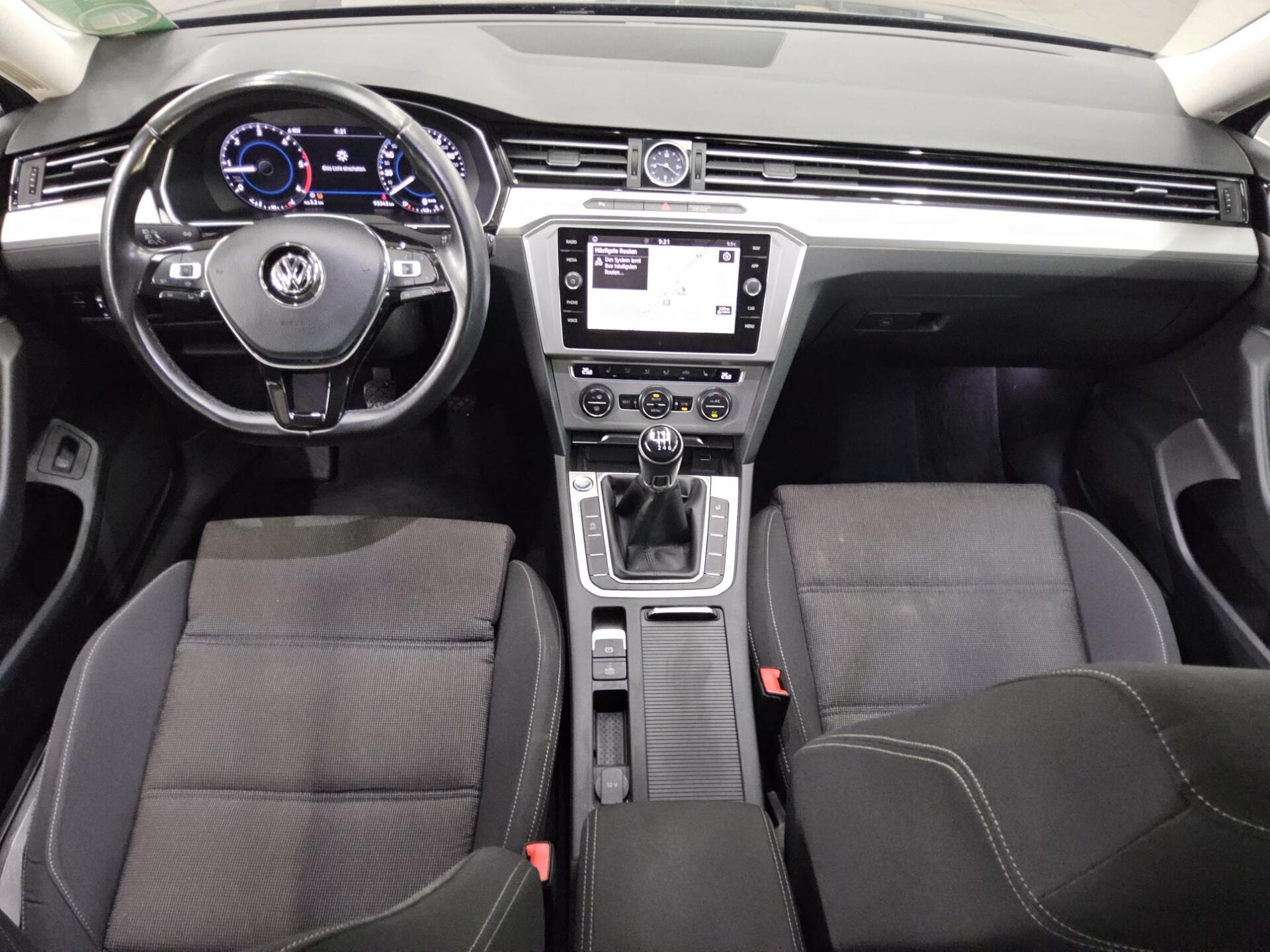 Volkswagen Passat Var. 2.0 TDI Comf. Navi LED AID RFK 4xShz 5