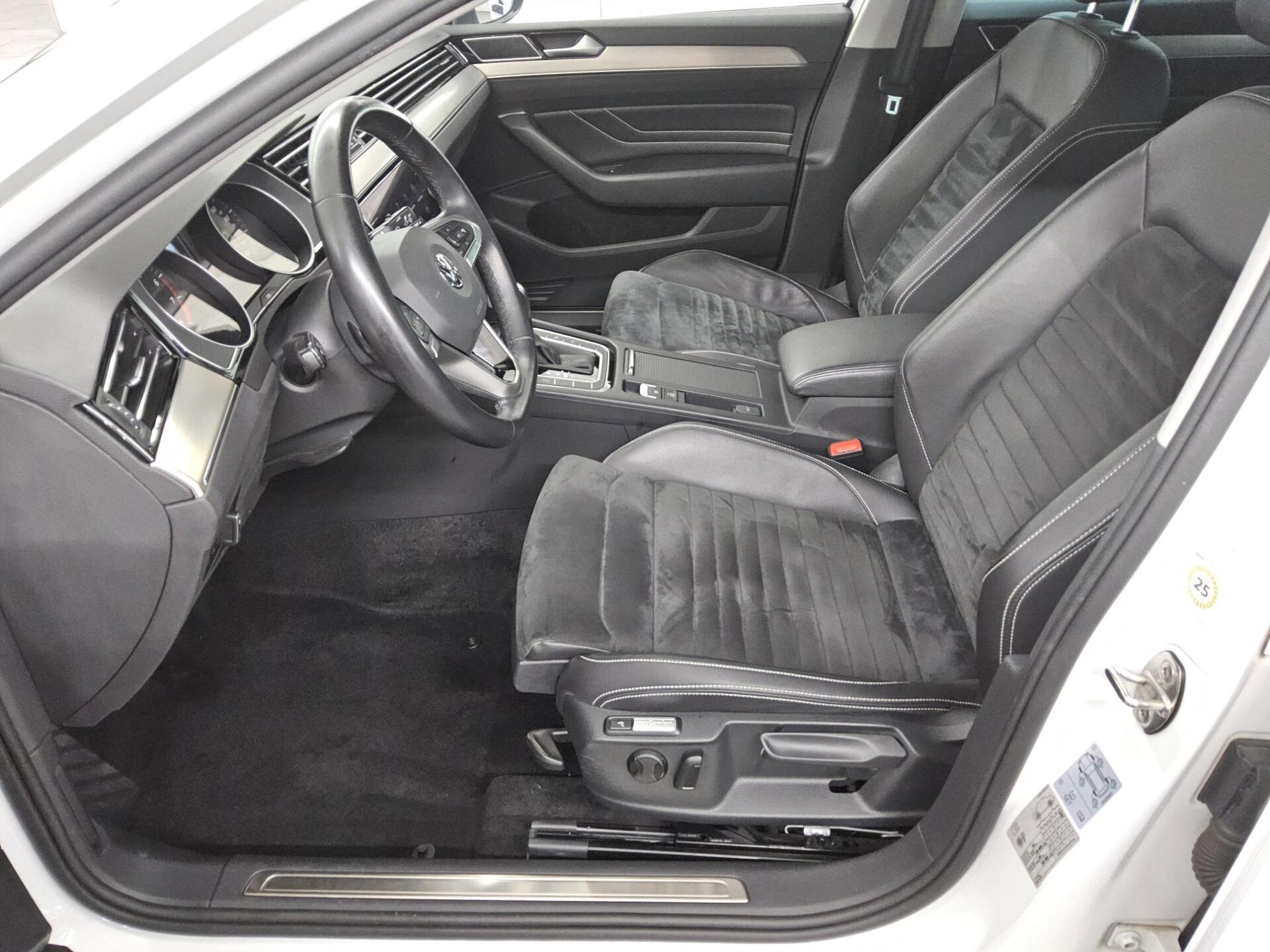 Volkswagen Passat 1.5 TSI Elegance Matrix-LED Navi Kamera 8