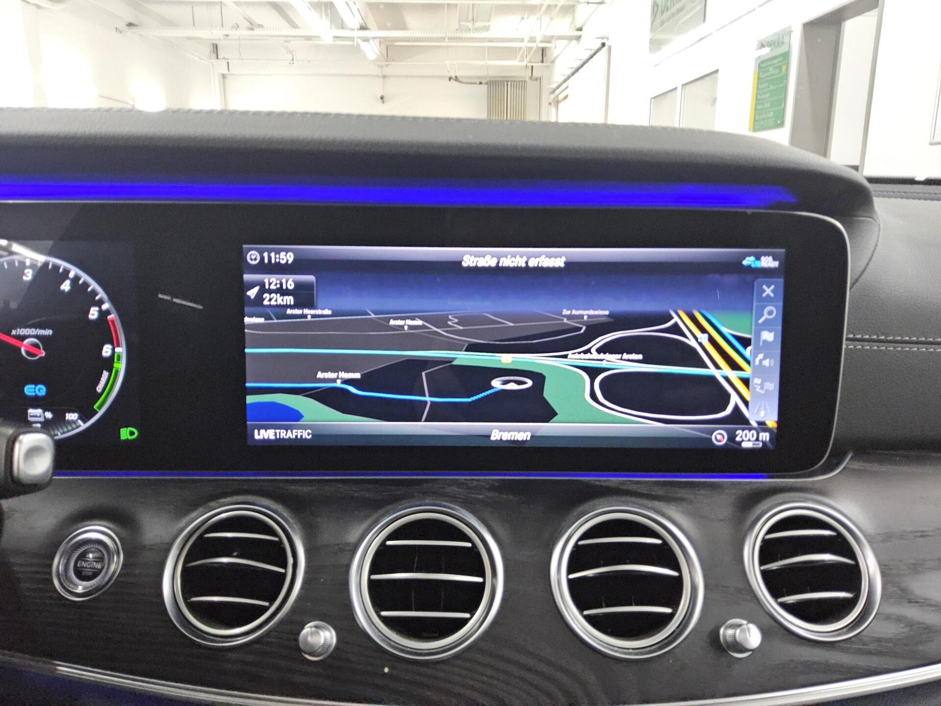 Mercedes-Benz E 300 T de AMG-Line Navi LED Widescreen Pano HuD 7