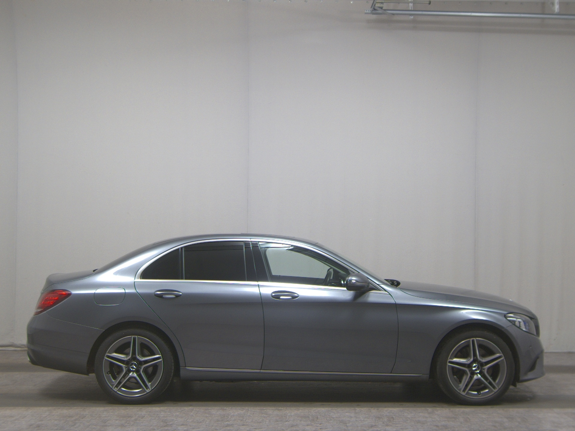 Mercedes-Benz C 300 Avantgarde Airm. Navi Multibeam GSD StHzg