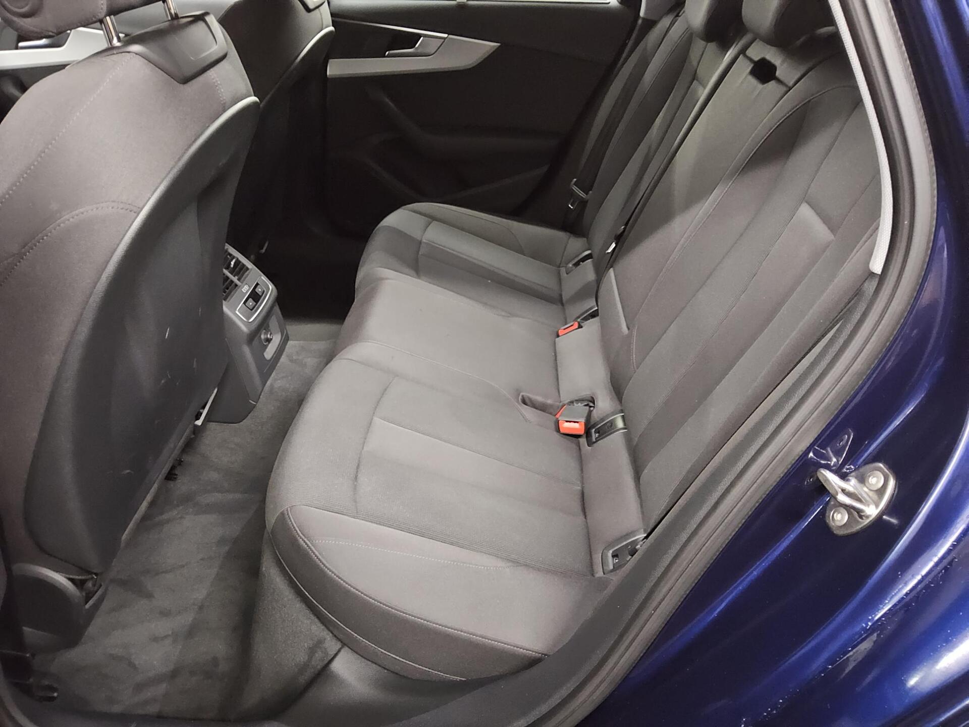 Audi A4 Avant 40 TDI Navi+ LED Massage AHK Sportsitze 13