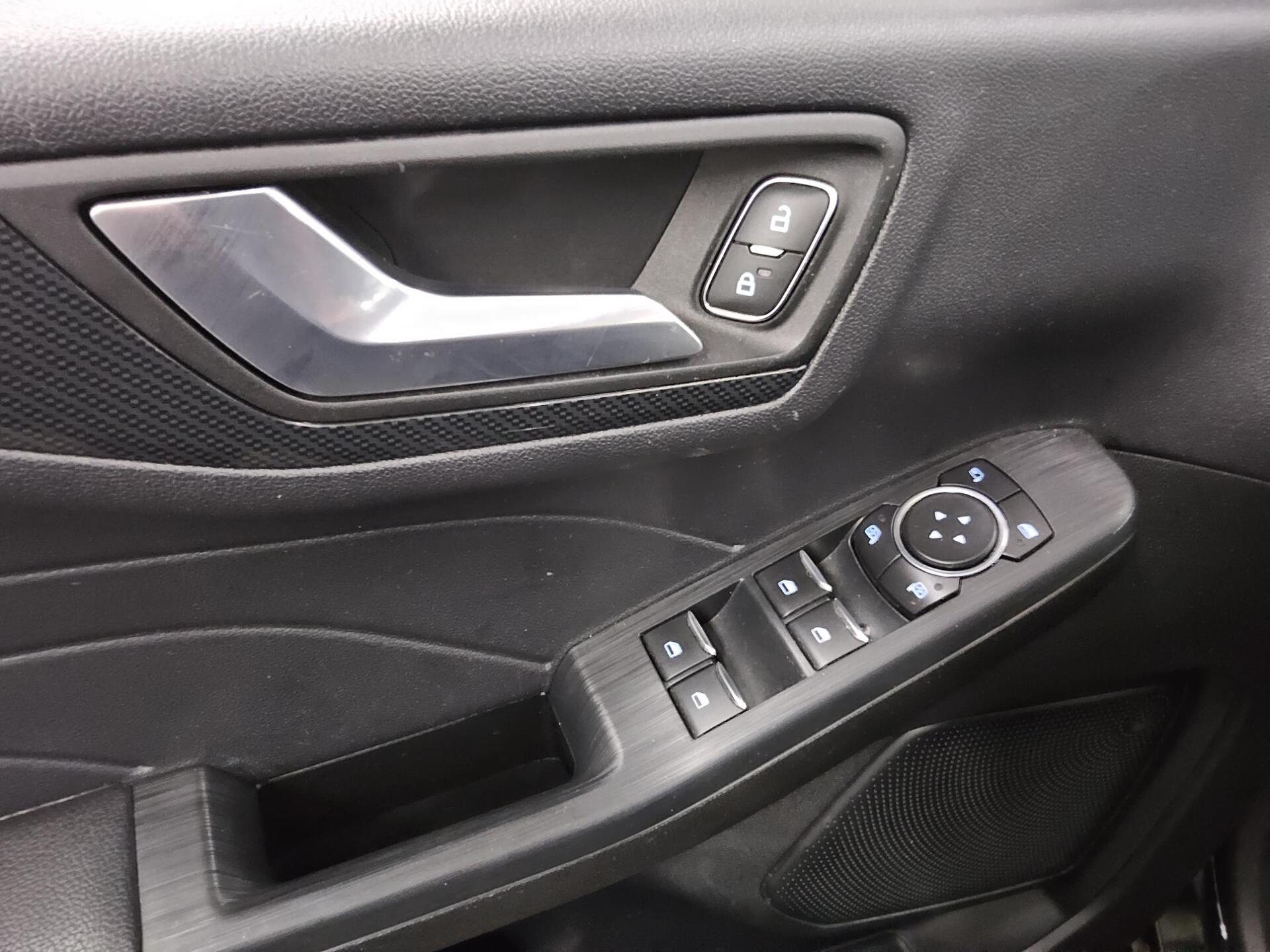 Ford Kuga 2.5 Duratec ST-Line Navi LED DigiTacho RFK 10