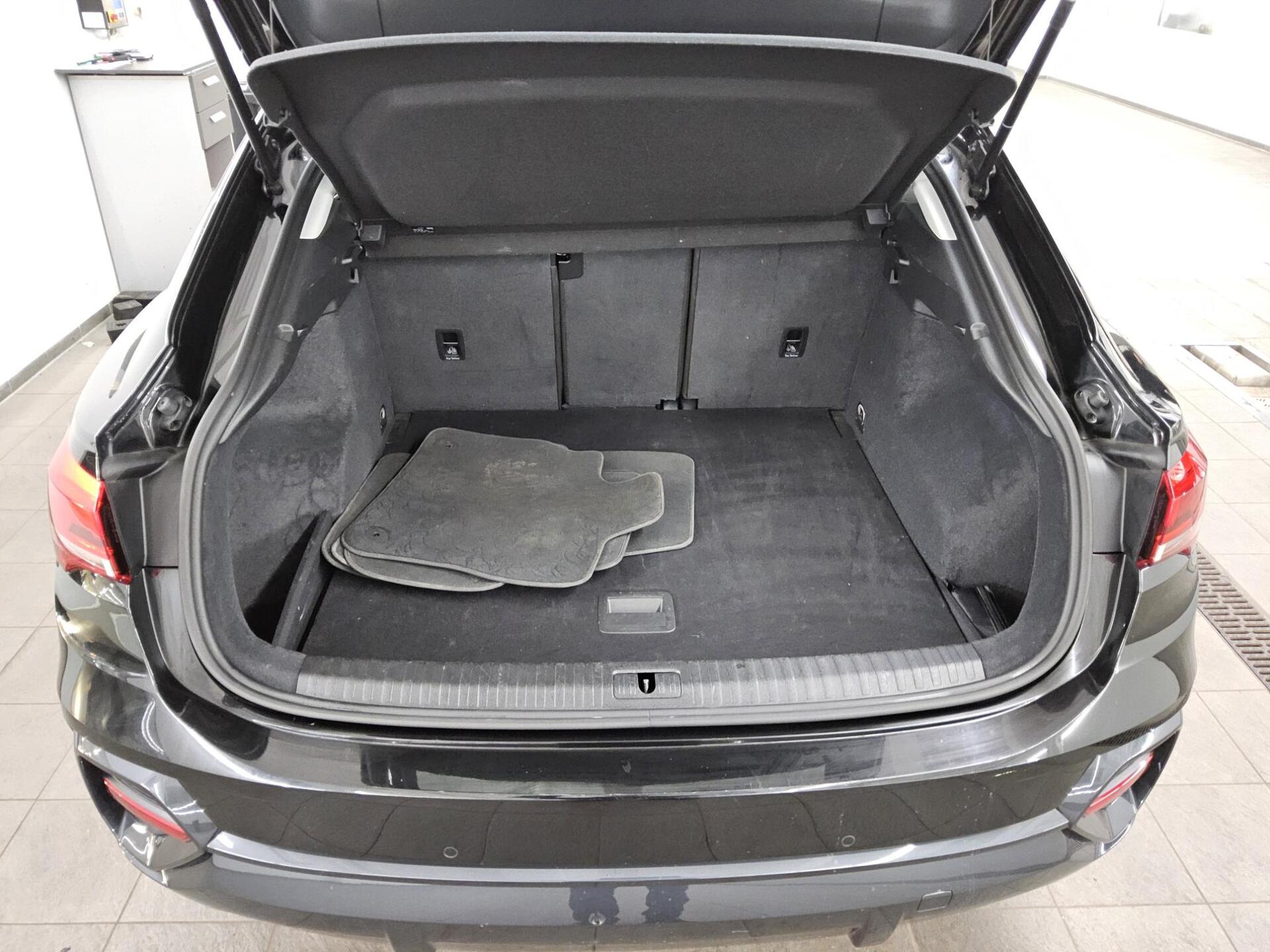 Audi Q3 Sportback 35 TFSI Navi+ LED vc+ ACC Sound PDC 12