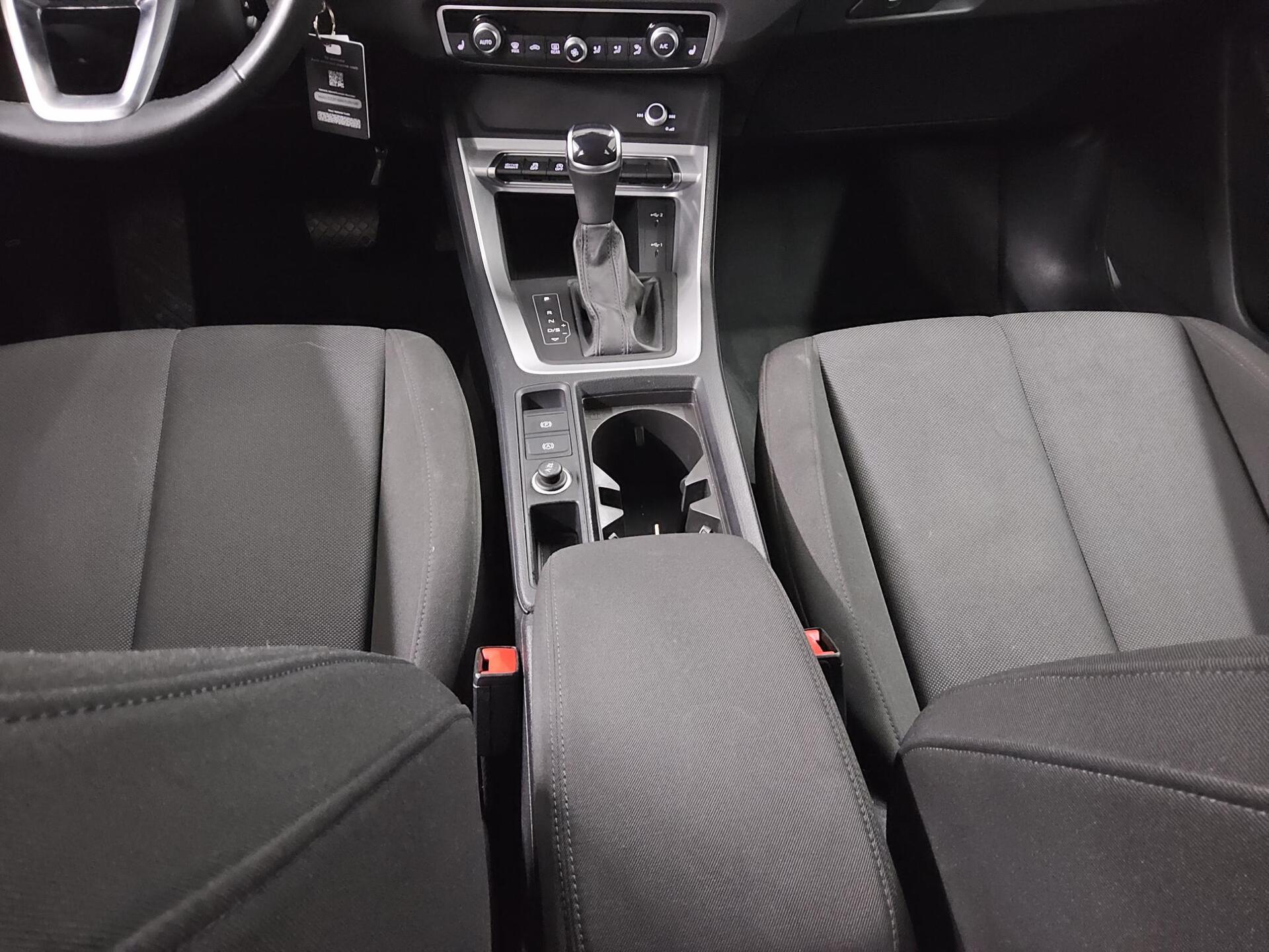 Audi Q3 Sportback 35 TFSI Navi+ LED vc+ ACC Sound PDC 6