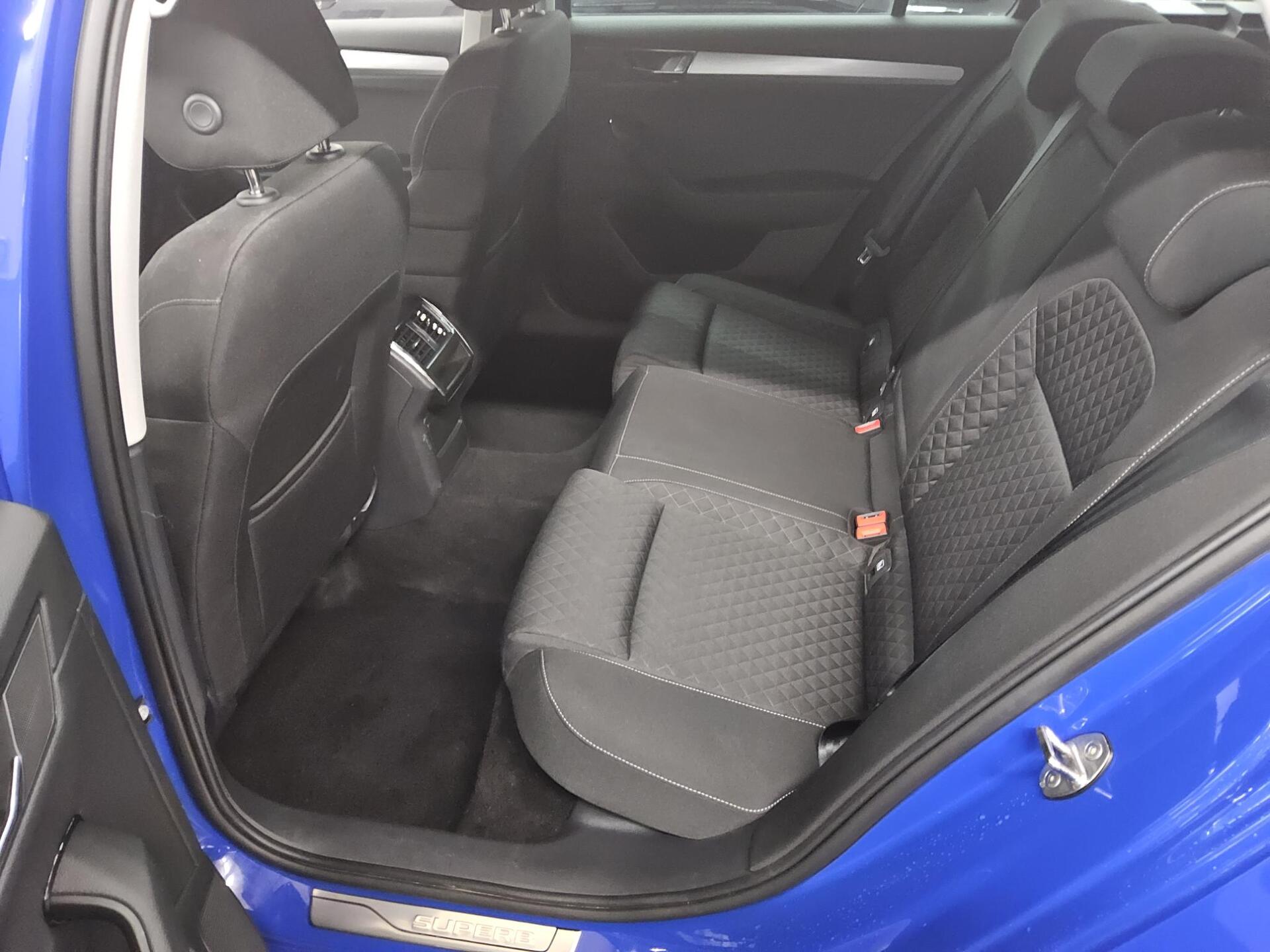 Skoda Superb Kombi 1.4 TSI iV Ambition Navi LED vc RFK 13