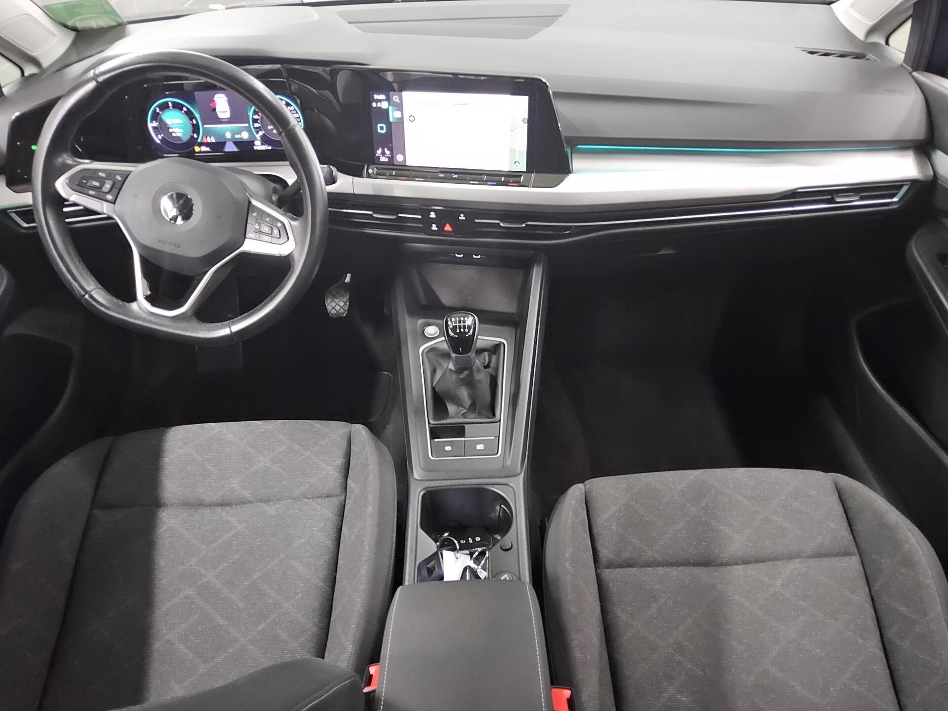 Volkswagen Golf-8 Var. 2.0 TDI Life Navi LED DC Shz 5