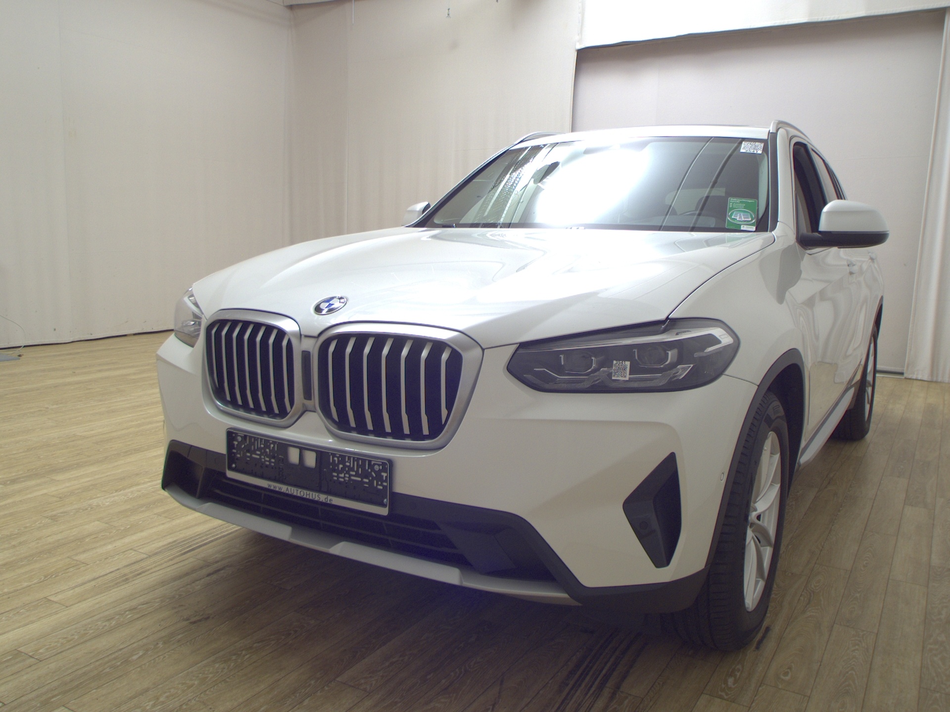 BMW X3 xDrive20d Navi LED+ Leder LC+ Pano RFK 2