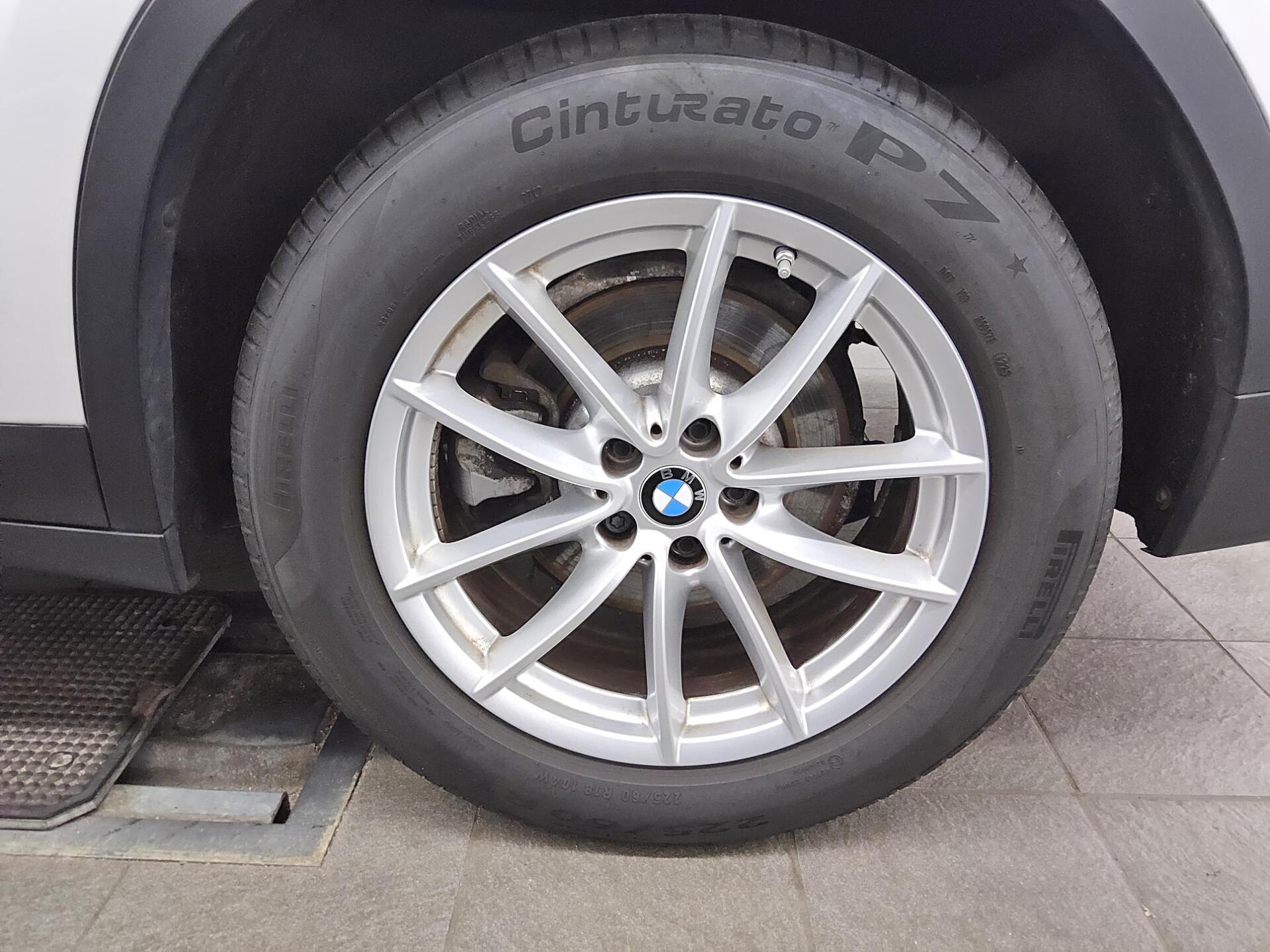 BMW X3 xDrive20d Navi LED+ Leder LC+ Pano RFK 10