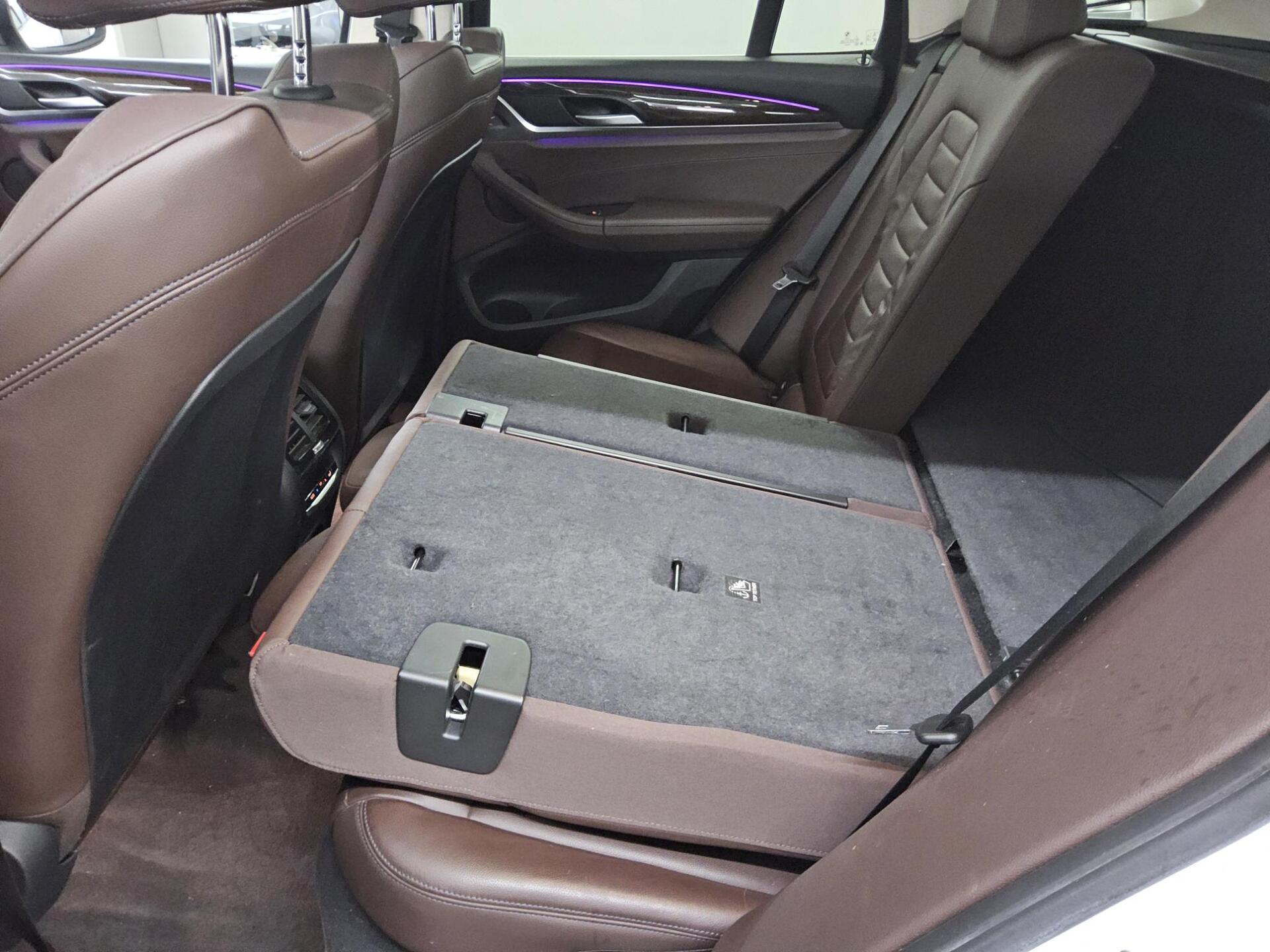 BMW X3 xDrive20d Navi LED+ Leder LC+ Pano RFK 13